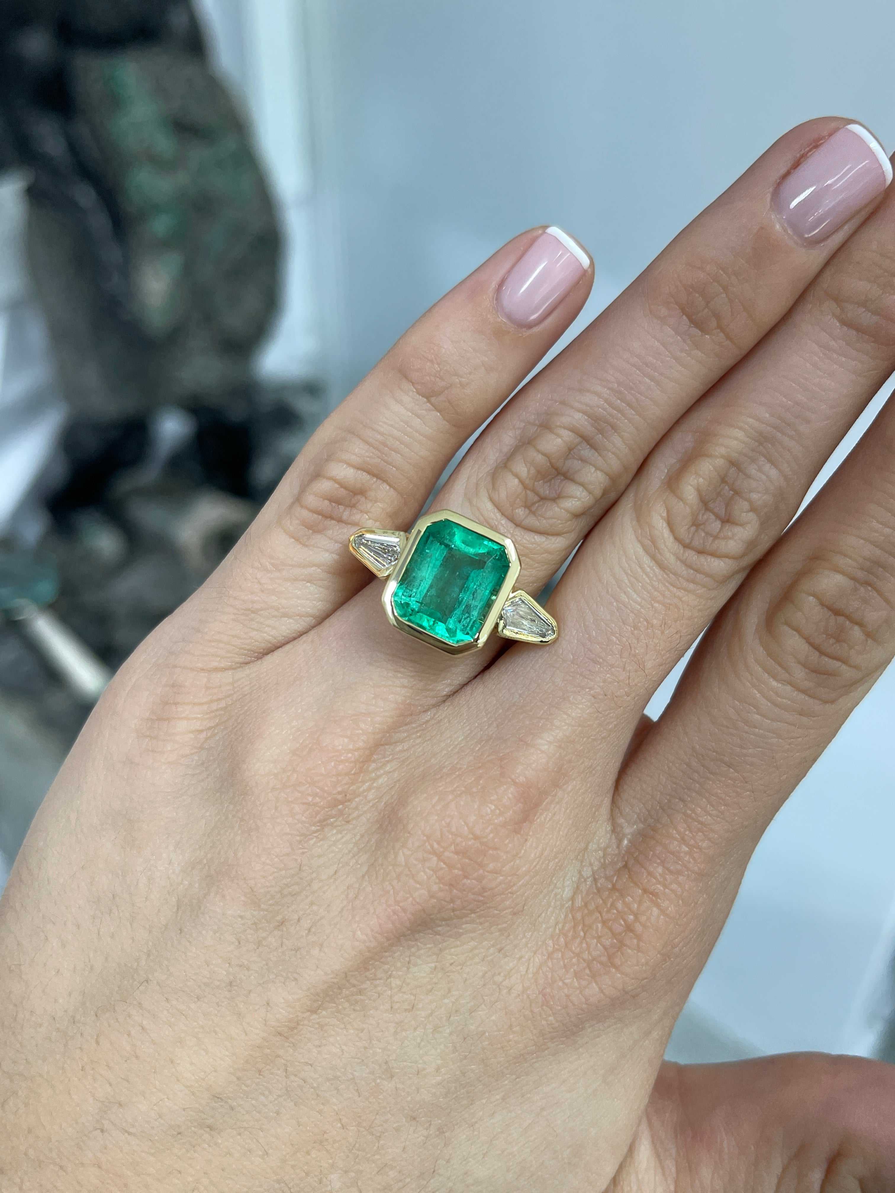 7.49tcw Colombian Emerald & Kite Diamond Three Stone Ring in 18K Gold Bezel Setting - Perfect for Engagement, Anniversary & Special Occasion Jewelry Gifts