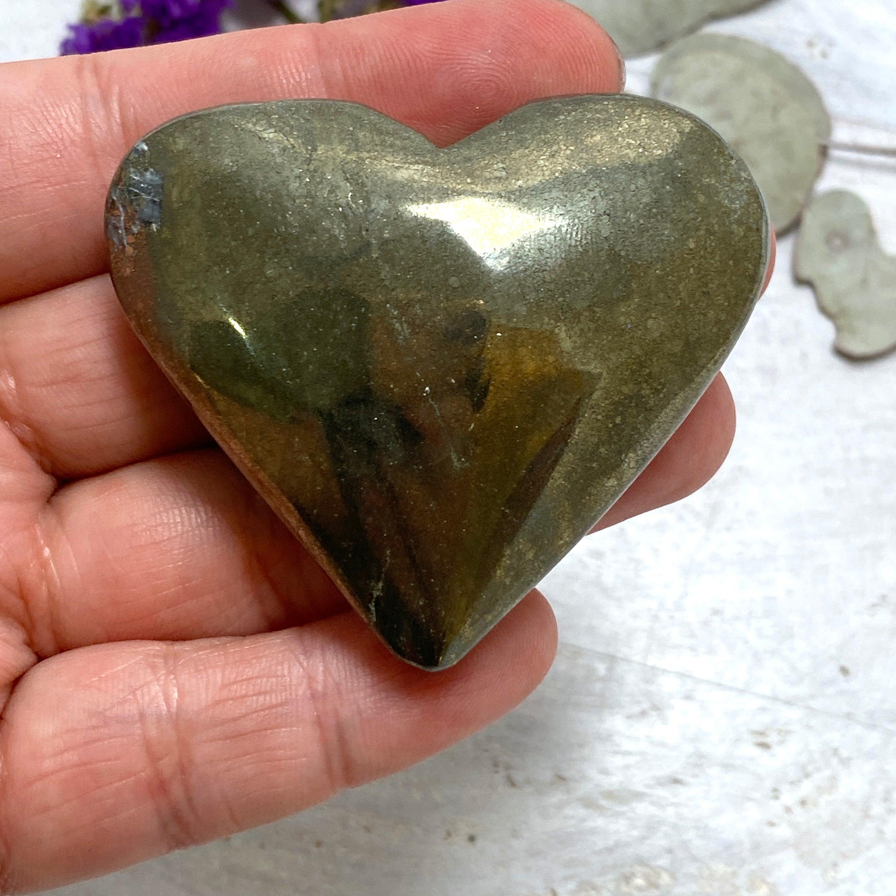 Pyrite Heart Pendant Necklace - Natural Golden Healing Stone Jewelry for Women - Perfect for Spiritual Gifts, Meditation & Energy Balancing