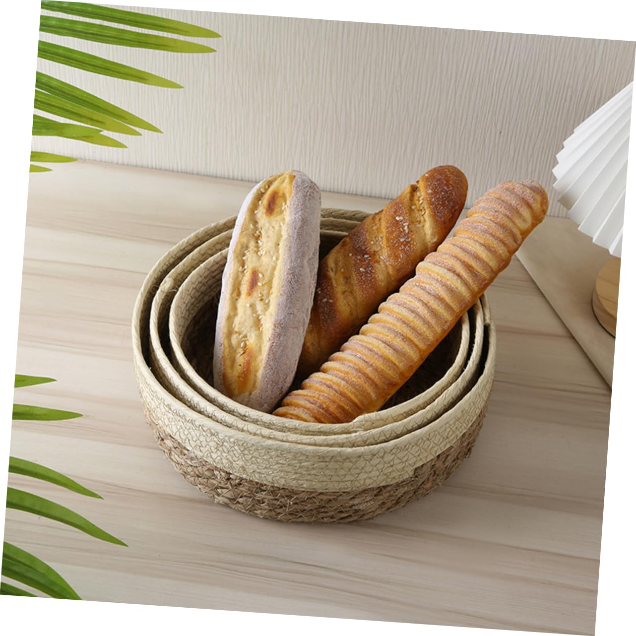 PRETYZOOM Rustic Farmhouse Woven Storage Basket Set - 3-Piece Round Bread & Fruit Basket Collection for Kitchen, Dining Room Decor & Organizing (Natural Fiber, Decorative Storage Boxes) - Perfect for Farmhouse Style Homes, Picnics & Gift Giving