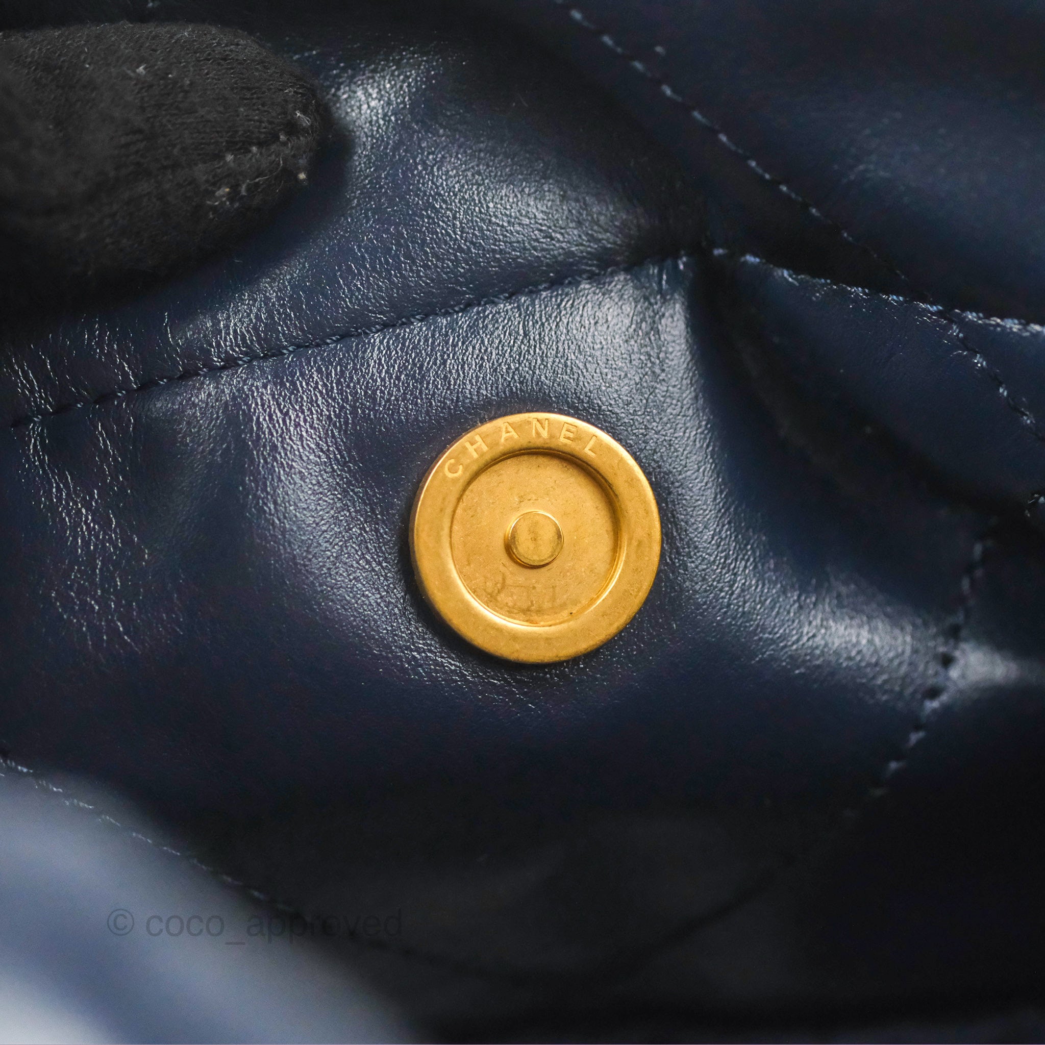 Chanel 22 Medium Handbag in Navy Shiny Calfskin Leather with Aged Gold Hardware - Luxury Crossbody Bag for Women, Perfect for Work, Travel & Evening Events