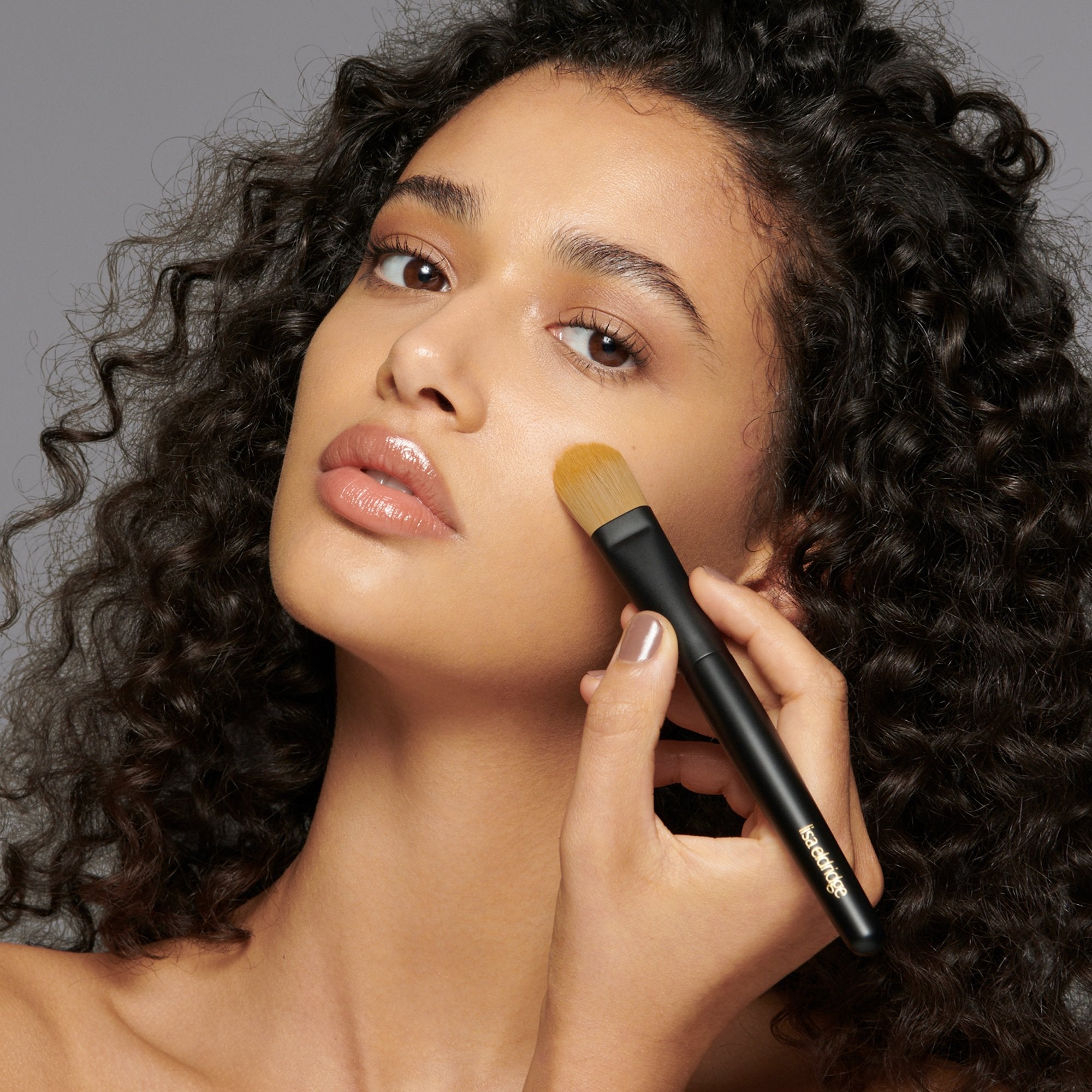 Best Seamless Blend Brush for Flawless Makeup Application - Perfect for Professional Artists & Everyday Use
