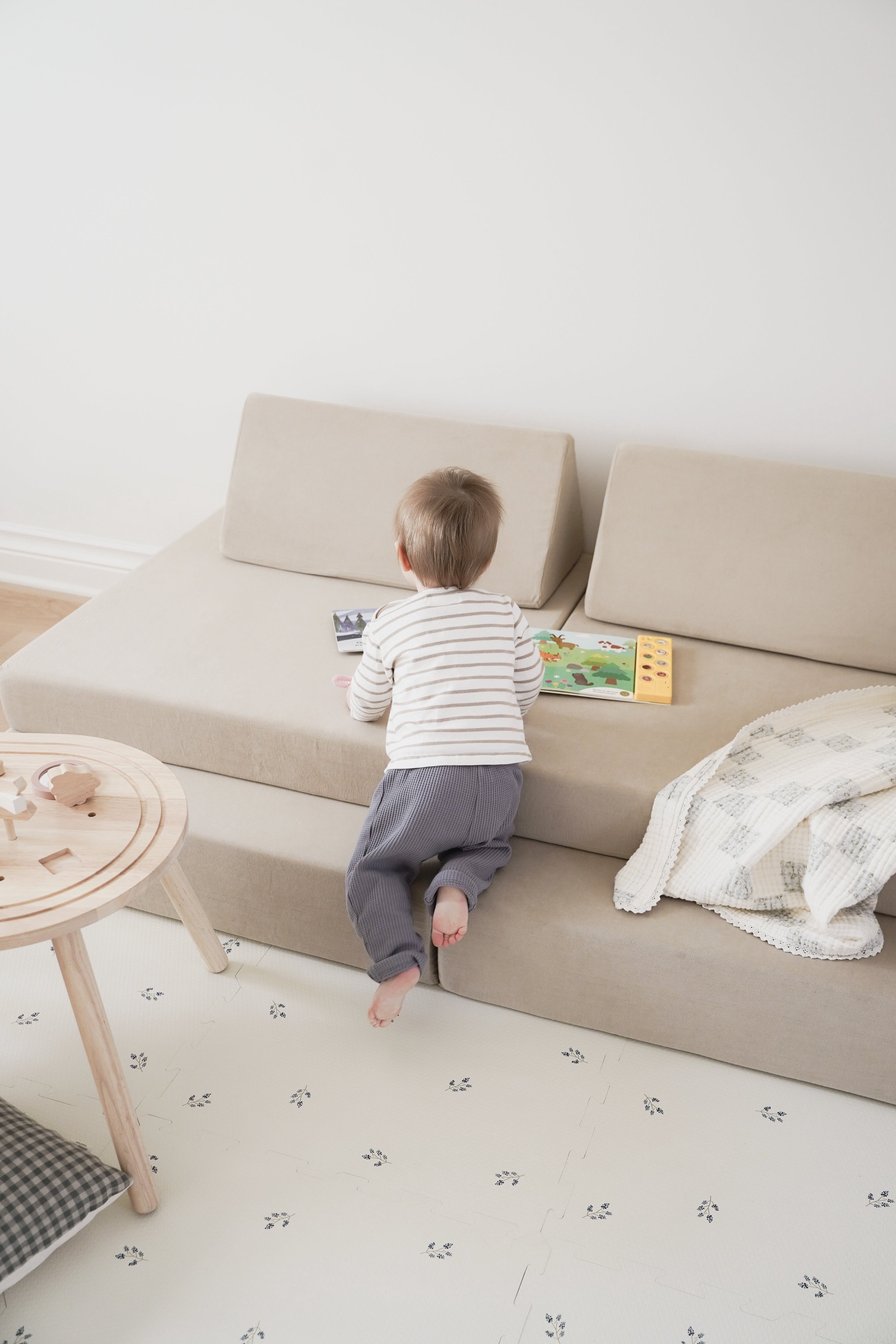 Modular Play Sofa for Kids - Soft & Safe Children's Play Couch - Perfect for Playrooms, Daycare & Home Theater Seating
