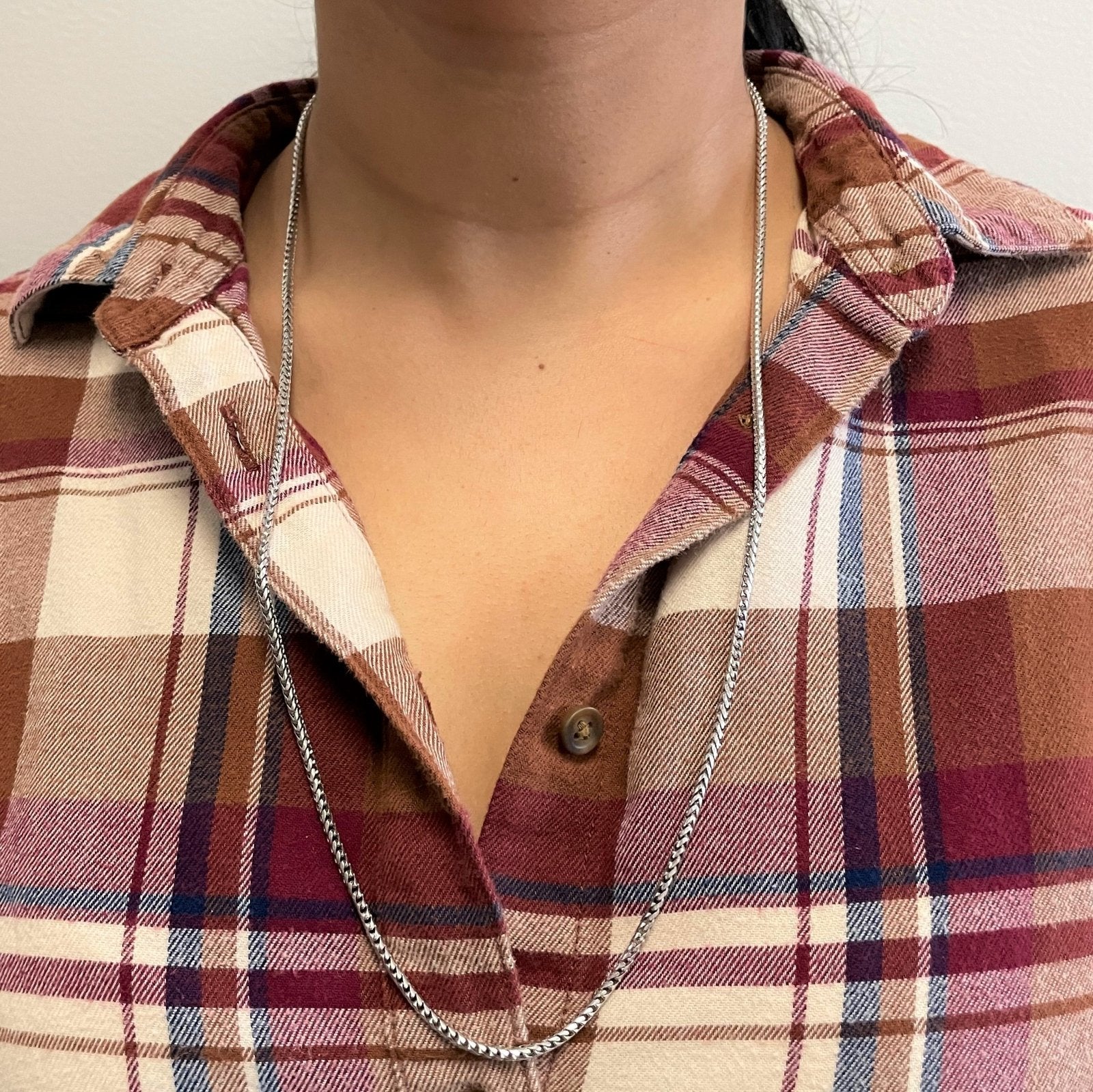 10K White Gold Wheat Chain Necklace - 26 Inch Rounded Link for Women - Perfect for Layering, Everyday Wear & Special Occasions