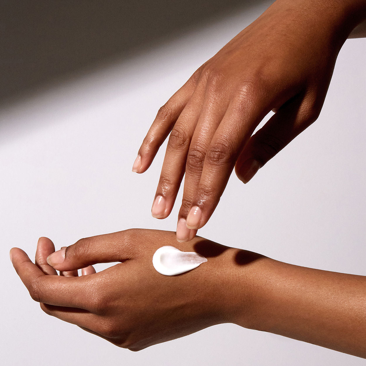 Best Dark Spot Corrector for Dark Skin Tones - Brightening Face Cream for Hyperpigmentation & Even Skin Tone - Perfect for Nighttime Skincare Routine & Daily Moisturizing
