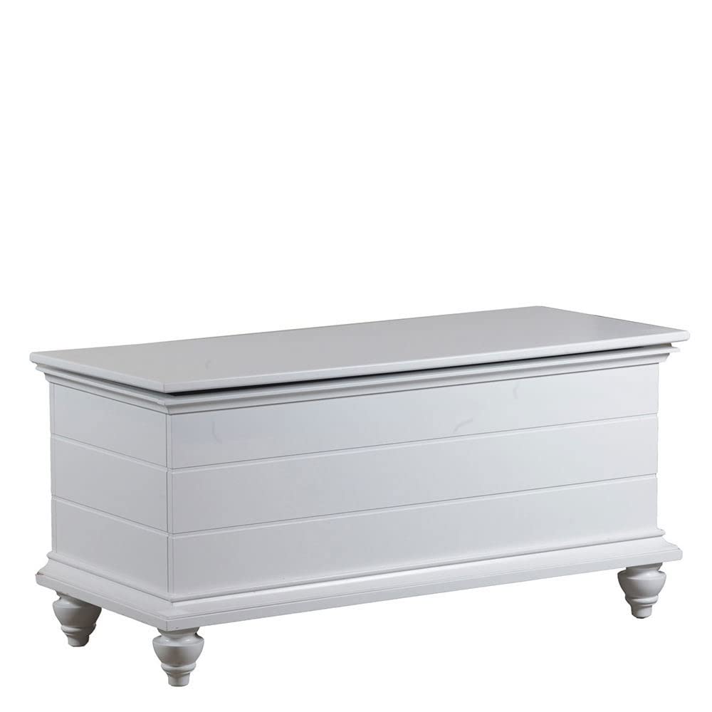 Powell Whitehurst Cedar Wood Chest - Large Storage Trunk for Blankets, Linens & Seasonal Decor - Vintage Style White Wooden Hope Chest for Bedroom, Living Room & Dorm Organization
