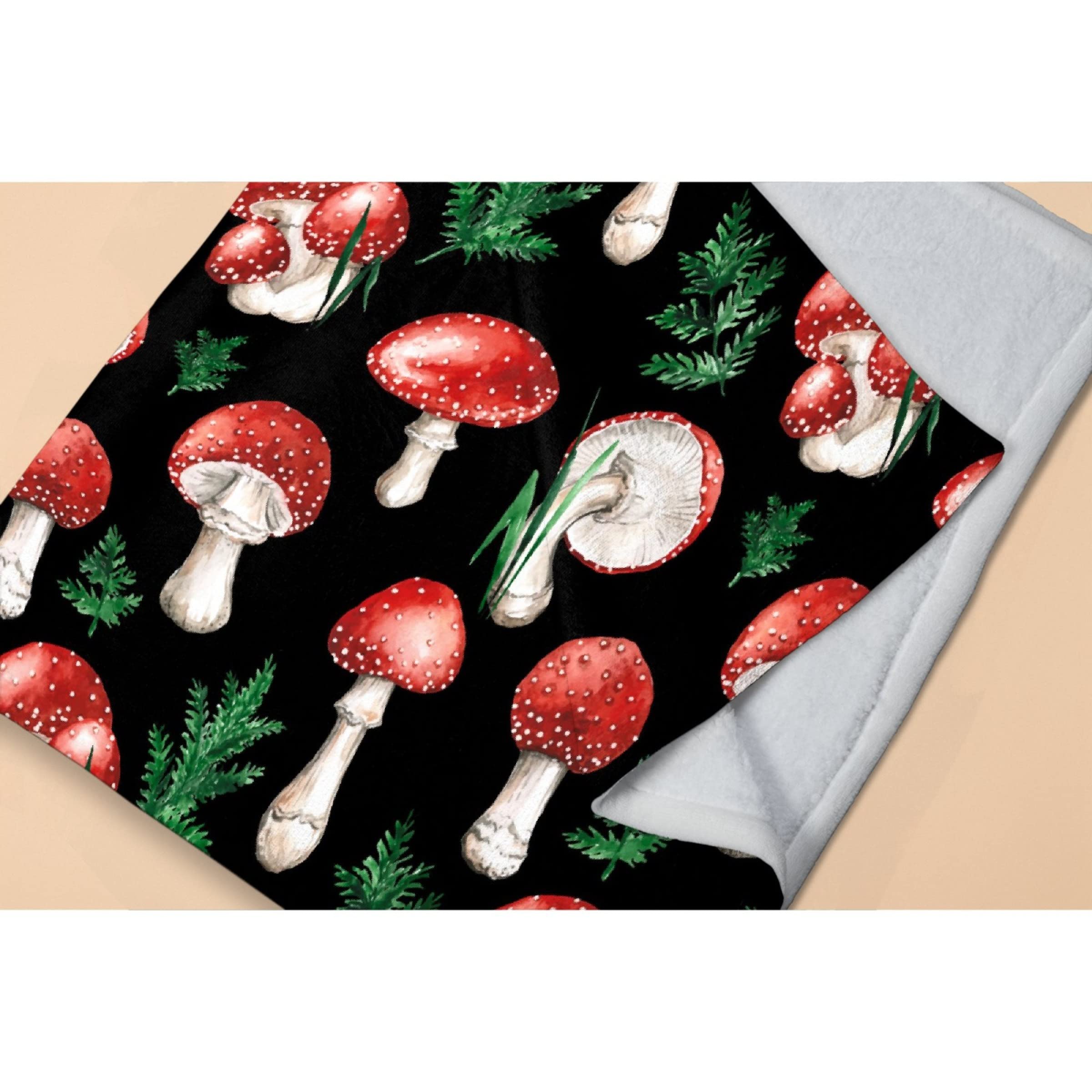 Avalokitesvara Watercolor Red Mushroom Flannel Blanket - Super Soft & Warm 50x40 Inch - Cozy Throw for Bed, Couch, Sofa - Perfect for Kids, Gifts & Winter Nights