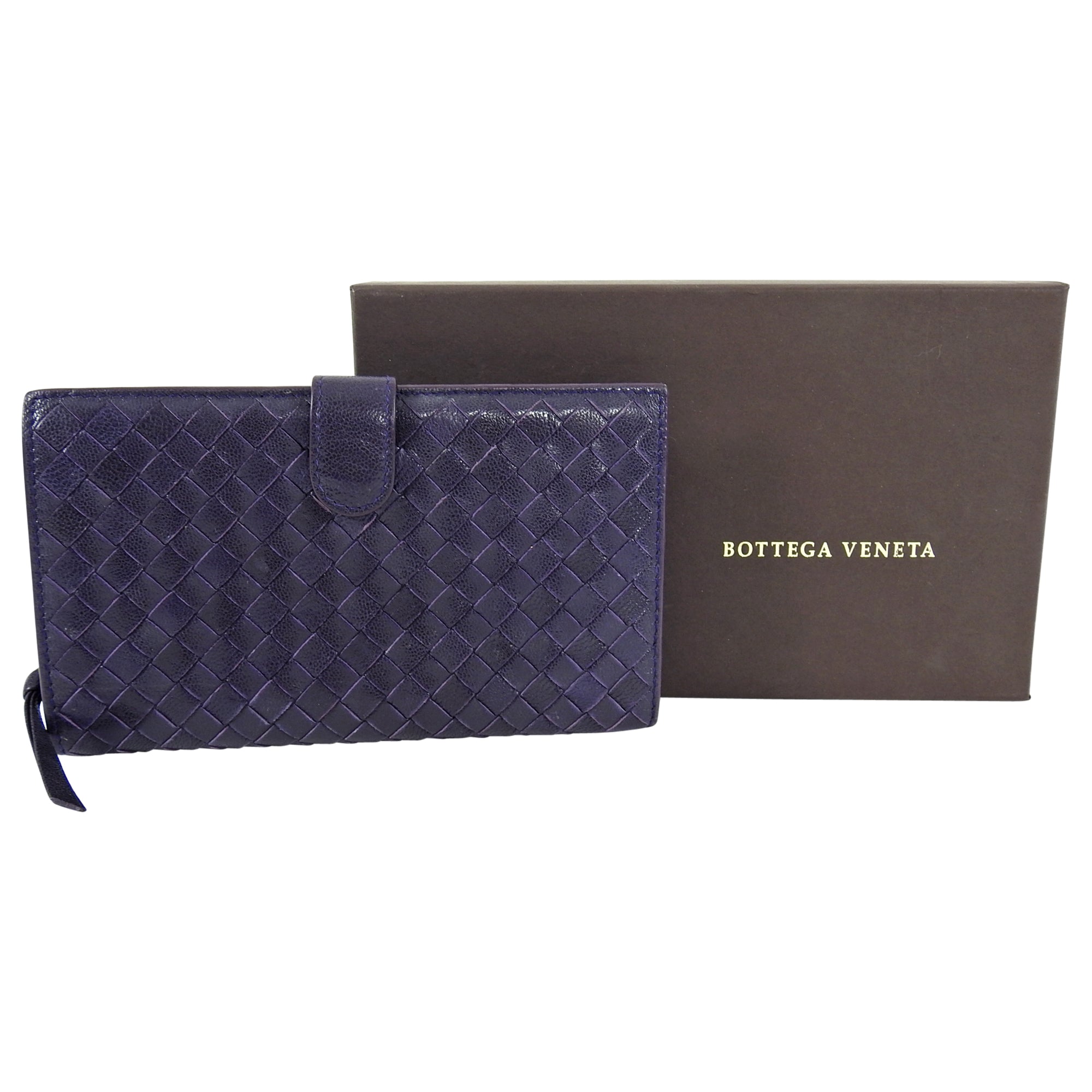 Bottega Veneta Dark Purple Intrecciato Leather Wallet for Men & Women | Luxury Designer Card Holder for Everyday Use & Travel