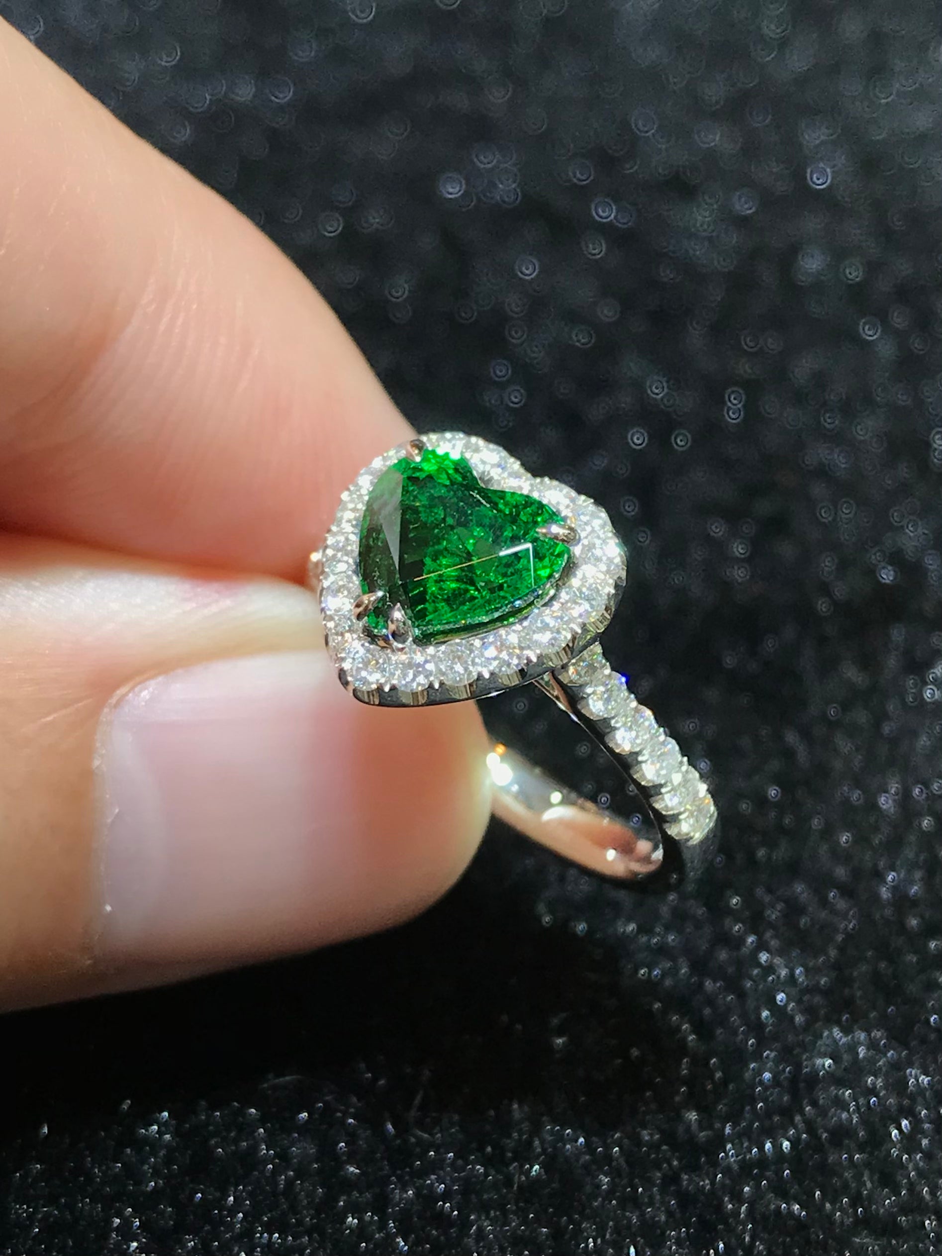 Natural Green Garnet Tsavorite 2.12ct Ring – Genuine Gemstone Jewelry for Women, Elegant Engagement & Wedding Ring, Perfect Gift for Anniversary & Special Occasions