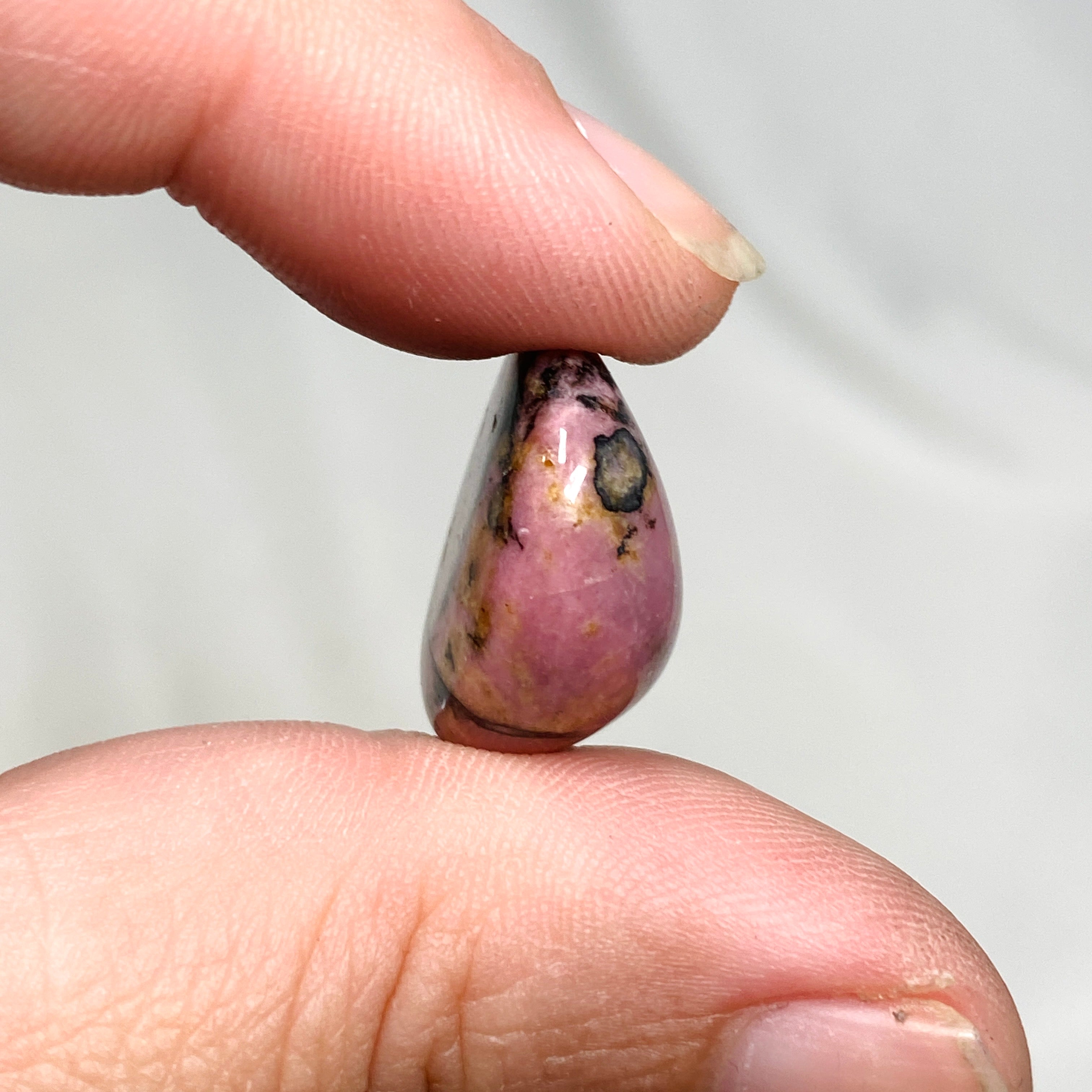Natural Rhodonite Tumbled Stones for Healing, Meditation & Jewelry Making - Perfect for Reiki, Chakra Balancing & Home Decor
