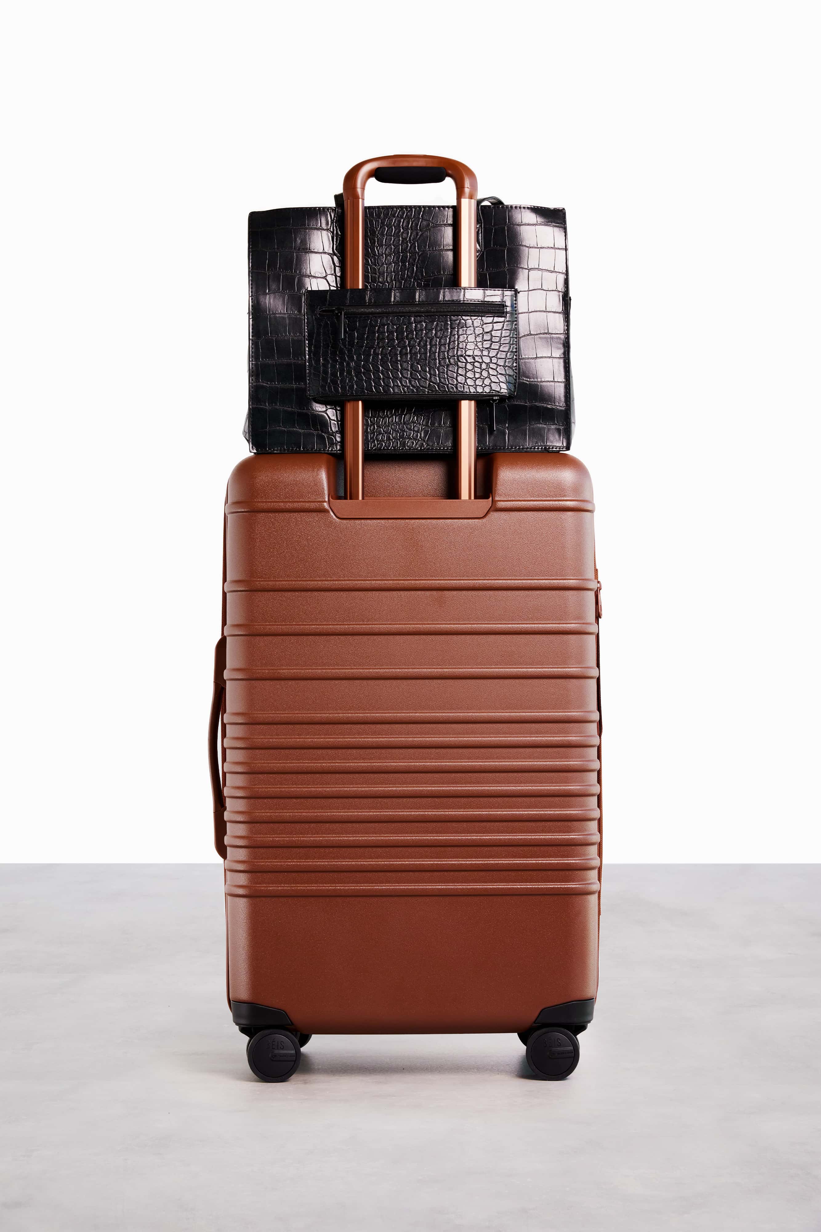 Premium Maple Wood Medium Check-In Roller Luggage - Stylish & Durable Carry-On for Business Travel & Weekend Getaways