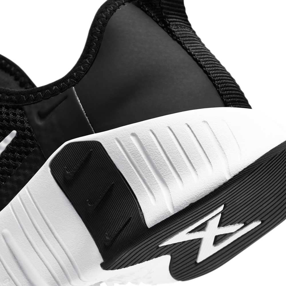 Nike Women's Walking Sneakers - Lightweight Comfortable Athletic Shoes for Walking, Running & Gym - Perfect for Workouts, Travel & Everyday Wear