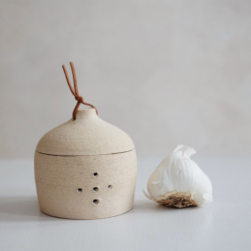 Ceramic Garlic Keeper with Leather Lid - Airtight Storage for Fresh Garlic, Onions & Vegetables - Perfect for Kitchen Countertop, Pantry & Home Organization