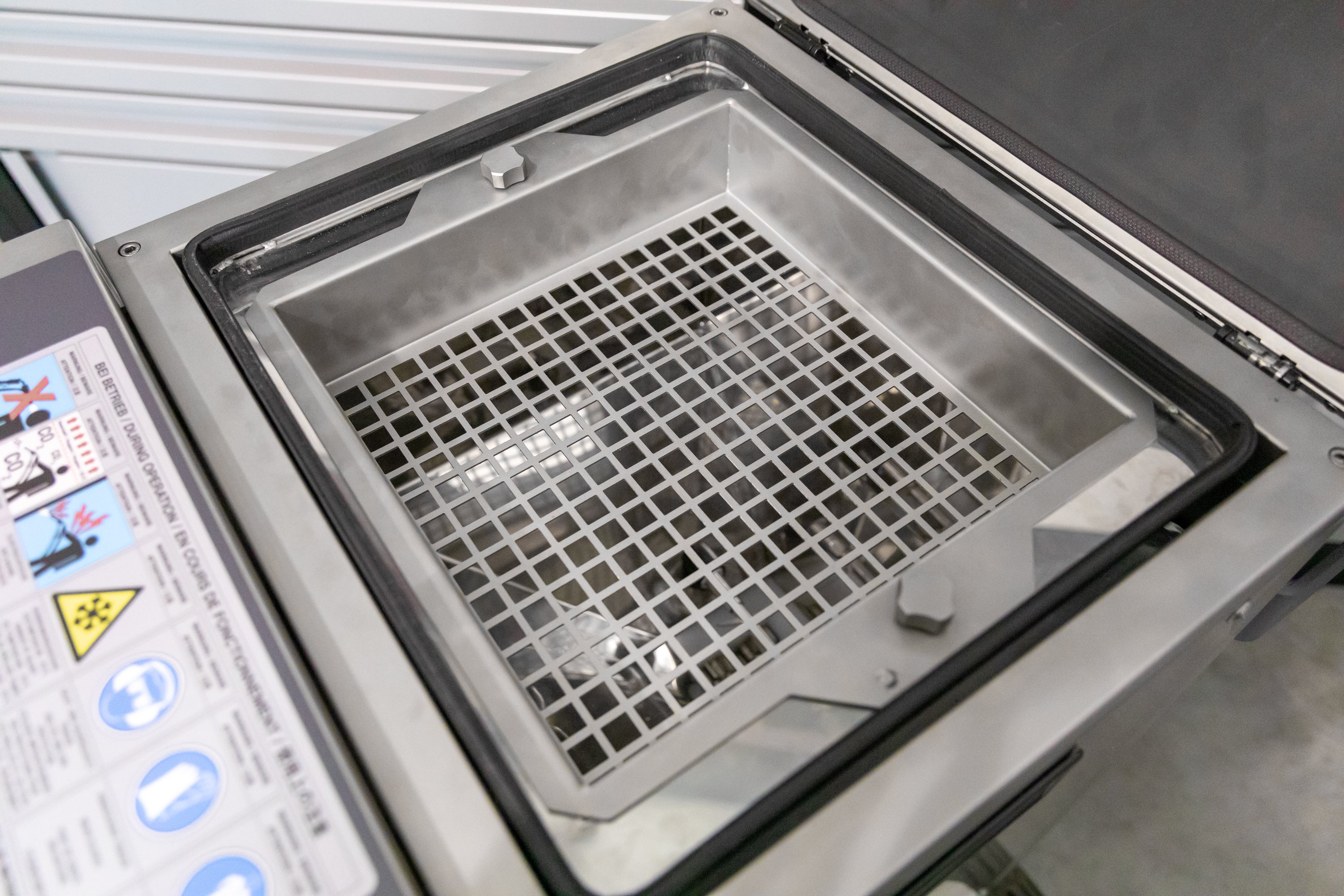 ICS IC 410 S PLUS Dry Ice Blasting Machine - Professional Cleaning Equipment for Industrial Use, Automotive, and Food Processing