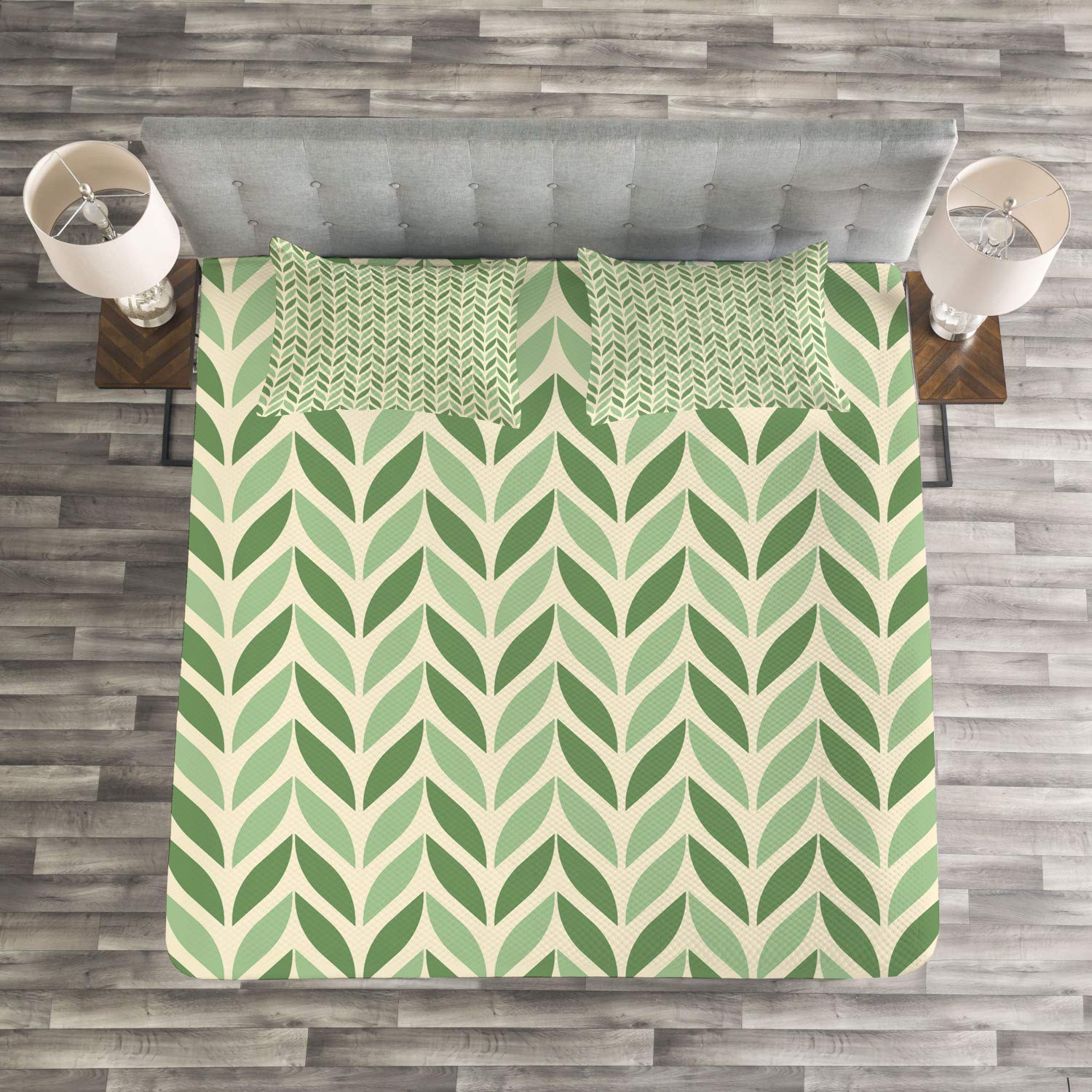 Ambesonne Retro 3-Piece King Size Bedspread Set with 2 Pillow Shams - Vibrant Diagonal Symmetric Green Spring Leaves Gardening Theme - Nature Inspired Decorative Bedding Coverlet in Pale Green | Perfect for Spring Bedroom Decor, Guest Room Makeover & Nature-Themed Home Styling