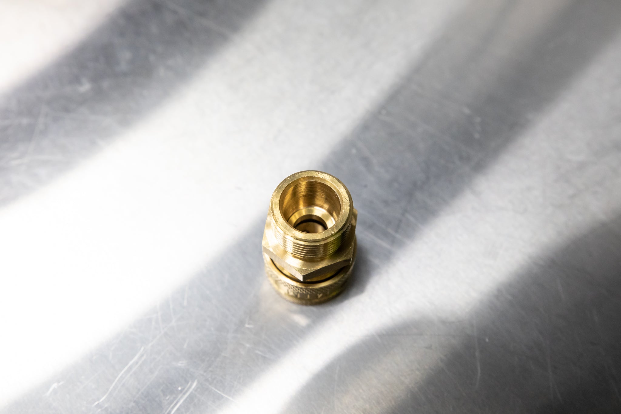 Brass M22 Male (15mm) to 3/8 Quick Disconnect (QD) Coupler Adapter - Perfect for Hydraulic Systems, Pneumatic Tools, and Industrial Equipment Connections