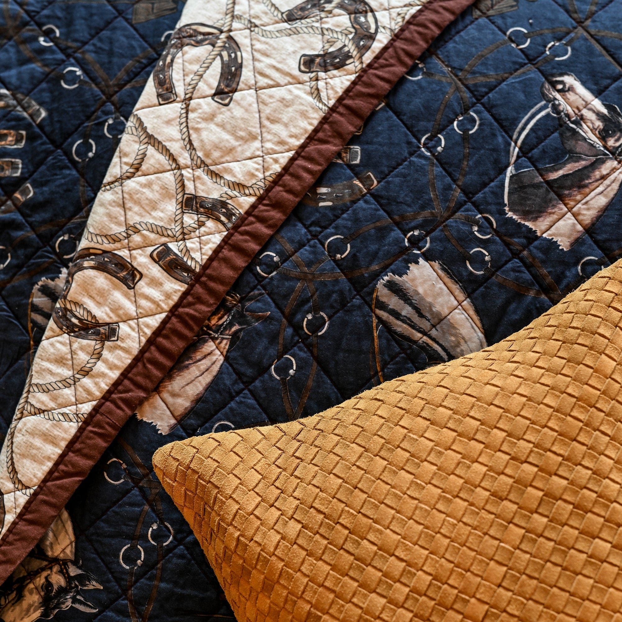 Saratoga Reversible Quilt Set - Soft & Comfortable Bedding for All Seasons - Perfect for Master Bedroom, Guest Room, and Dorm Decor