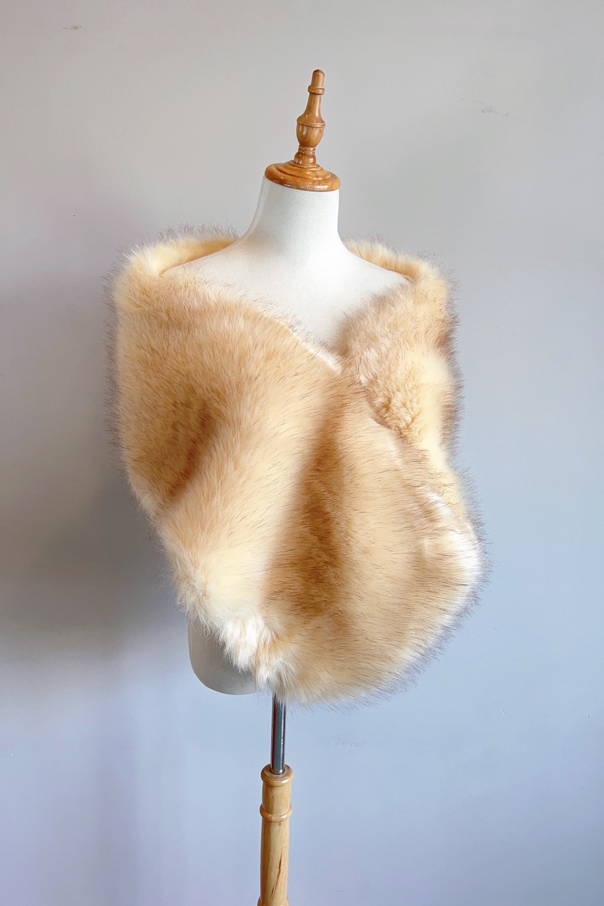 Luxury Champagne Fur Shawl Wrap - Elegant Lilian Cha03 Stole for Women | Perfect for Weddings, Parties & Evening Events