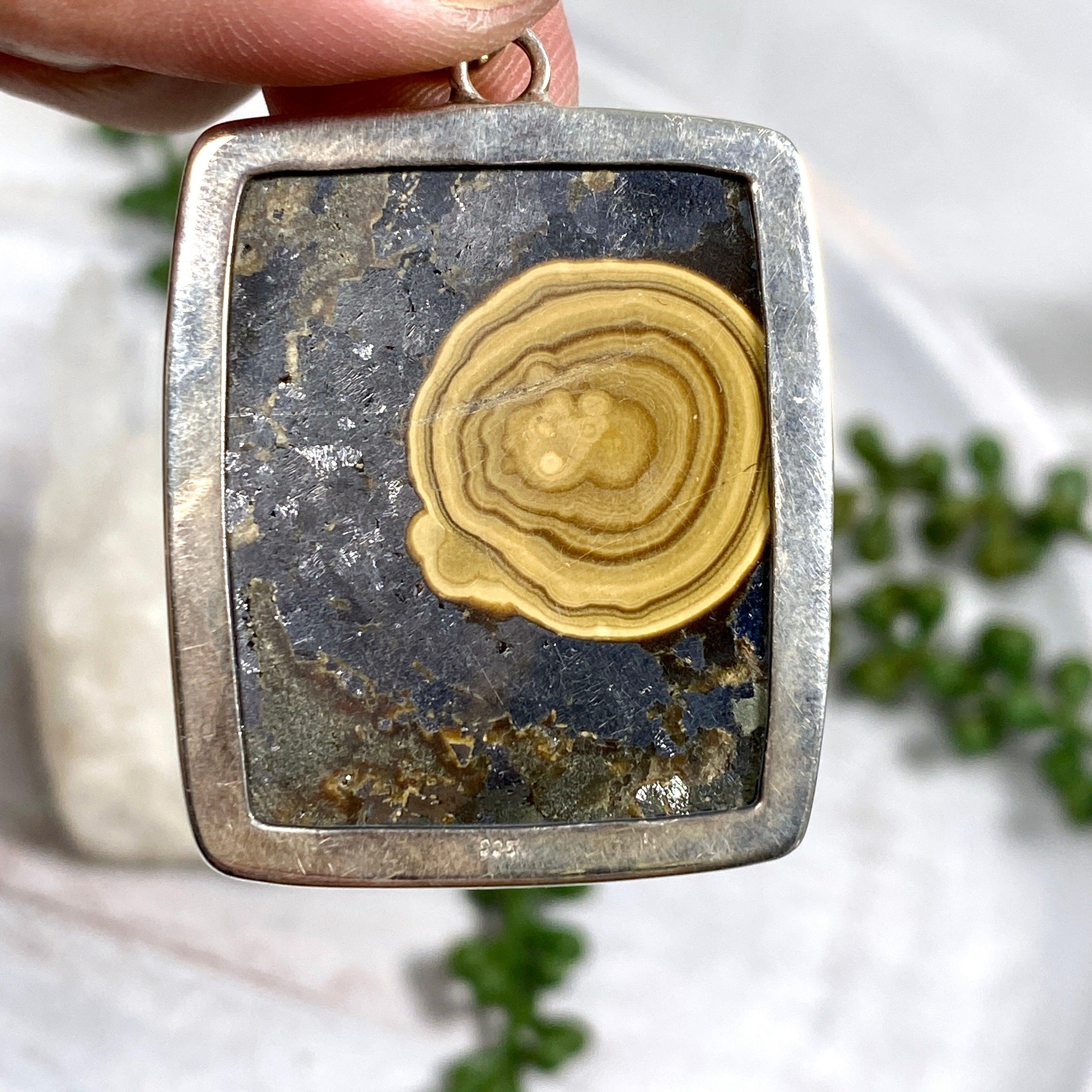 Natural Schalenblende Square Cabochon Pendant Necklace KPGJ2196 - Unique Handmade Jewelry for Women, Gift for Her, Boho Chic Accessory for Everyday Wear & Special Occasions