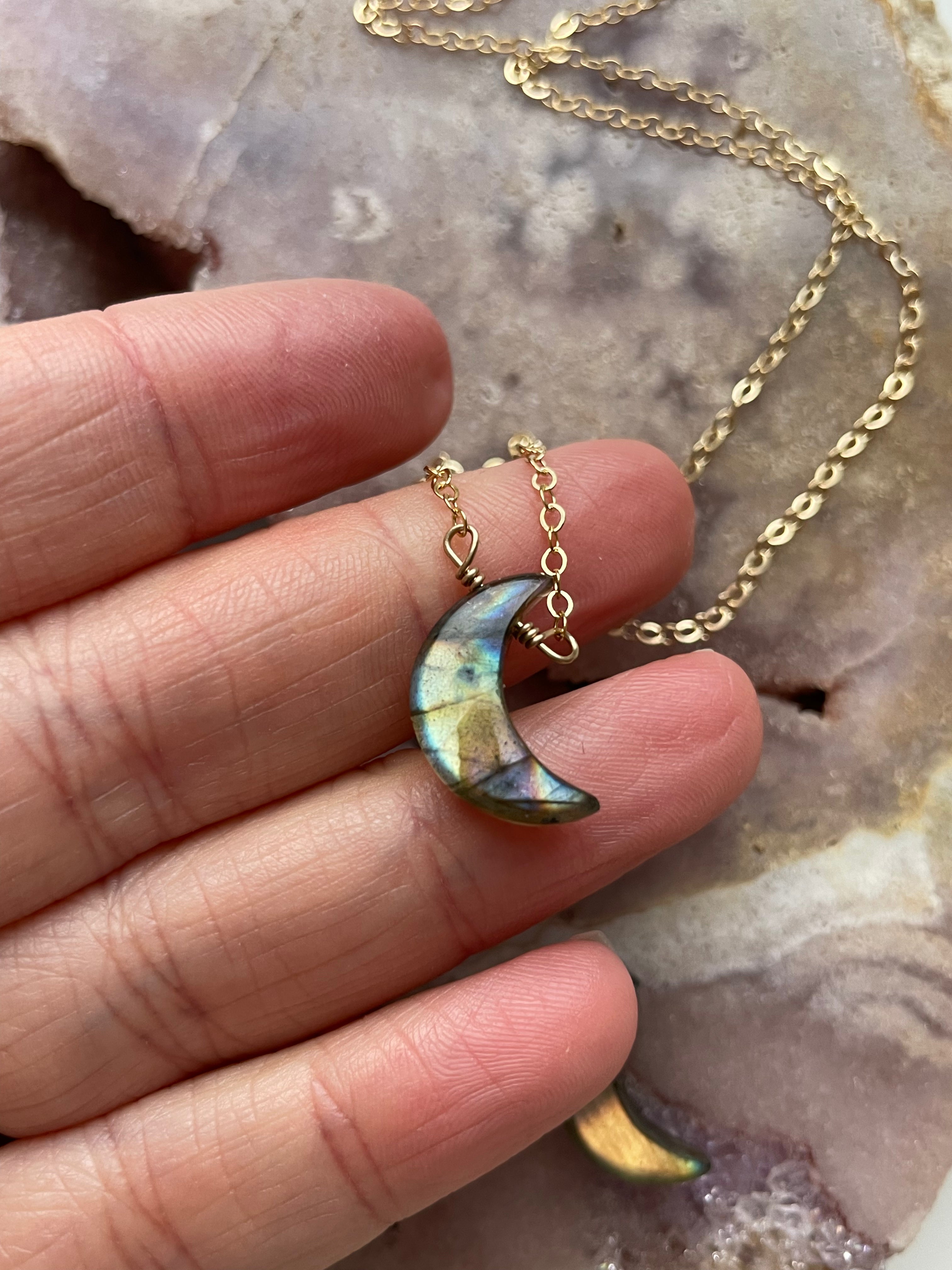 Natural Labradorite Moon Crystal Necklace for Women - Healing Stone Jewelry for Meditation, Yoga & Spiritual Gifts