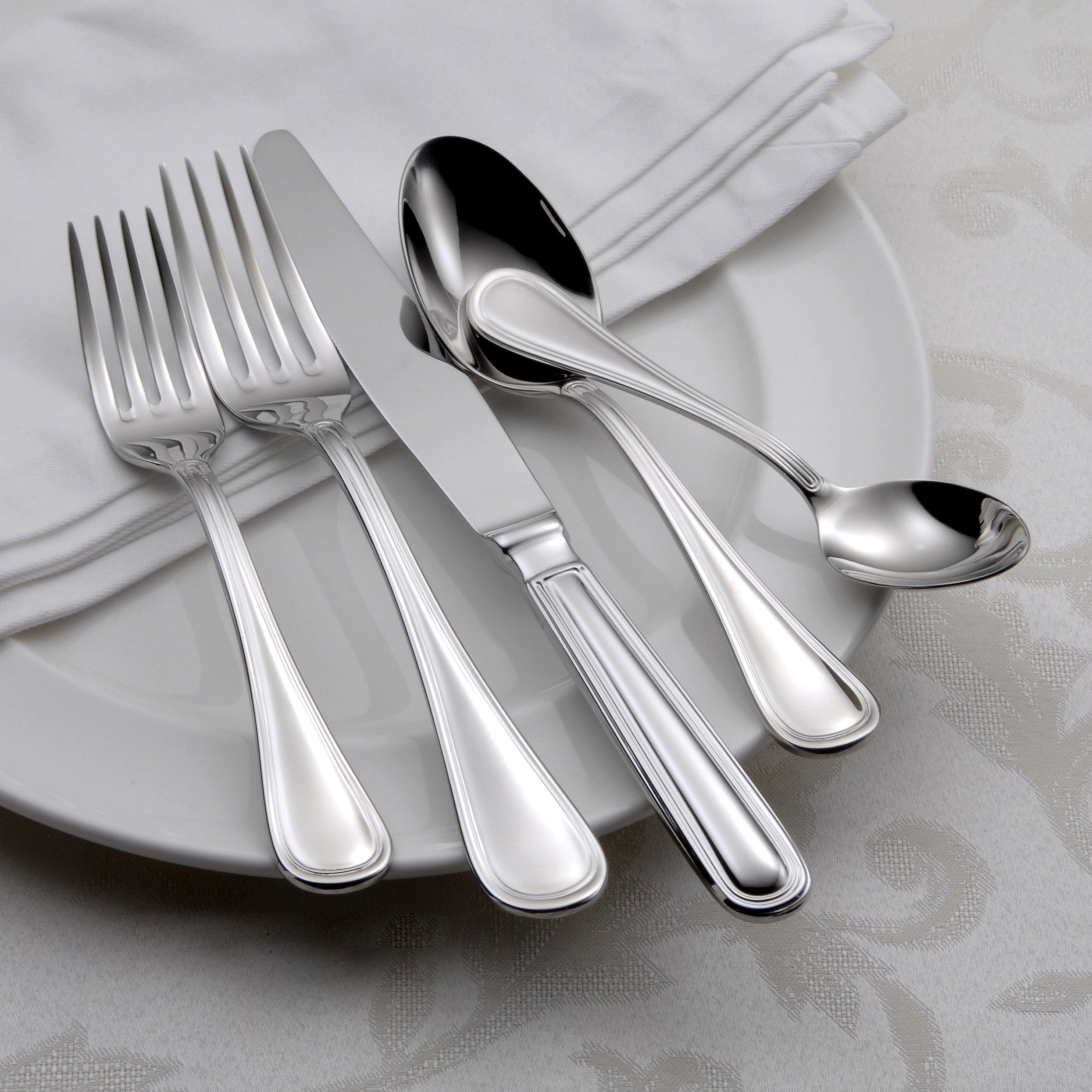 Oneida Omnia 62-Piece Flatware Set - Premium Stainless Steel Silverware for Everyday Dining & Entertaining - Elegant Tableware for Home, Restaurants & Special Occasions