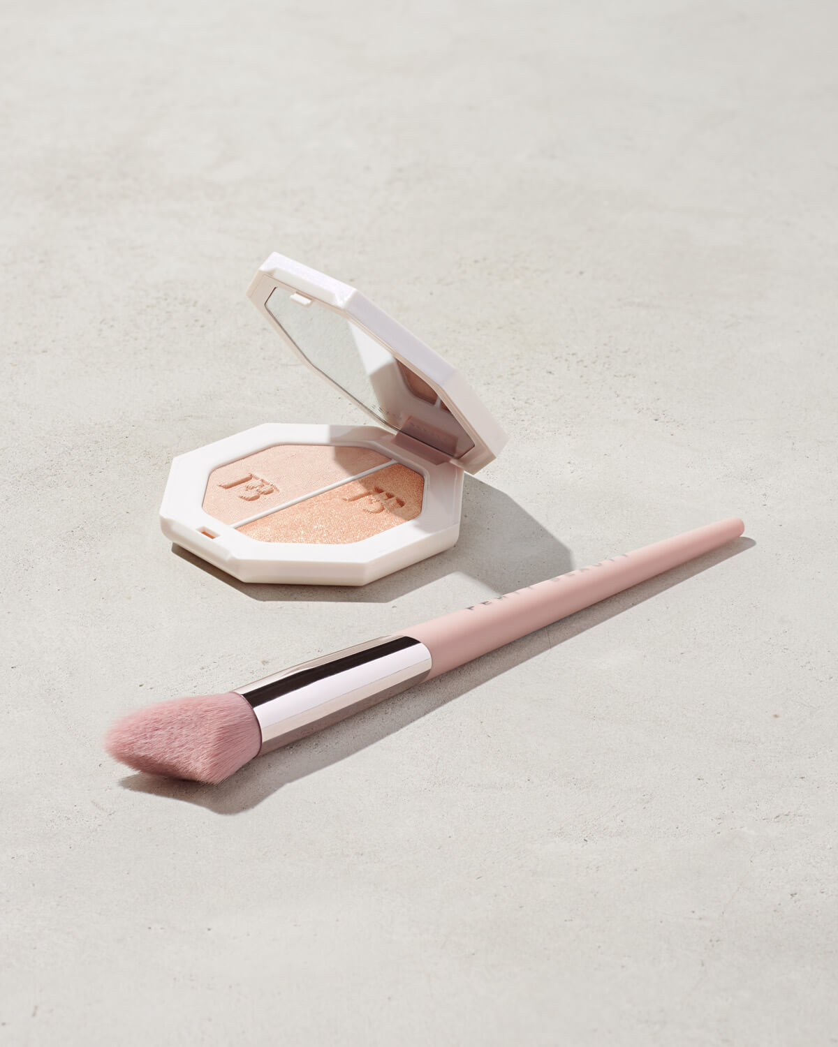Premium Cheek Highlighter Brush 120 - Soft Bristles for Flawless Blending & Contouring | Perfect for Makeup Artists & Daily Glow