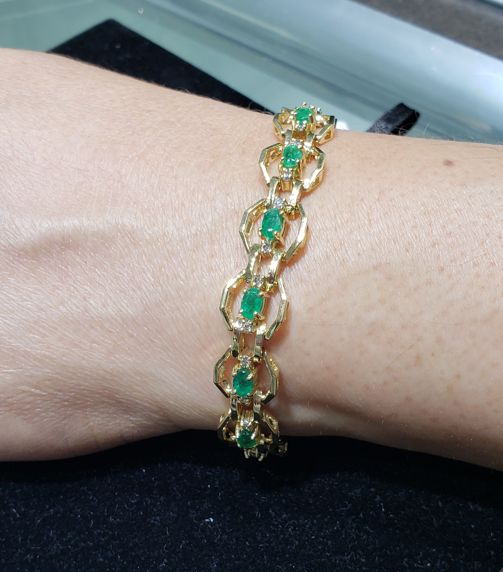 Emerald & Diamond Tennis Bracelet 4.25cttw 14k Yellow Gold - Elegant Jewelry for Women, Perfect for Weddings, Parties & Special Occasions