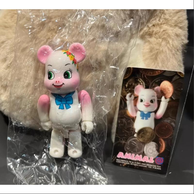 Bearbrick Series 10 ANIMAL Pig 100% Collectible Figure - Cute Pig Design for Display, Gift & Anime Collection - Perfect for Home Decor, Office Desk & Pop Culture Fans