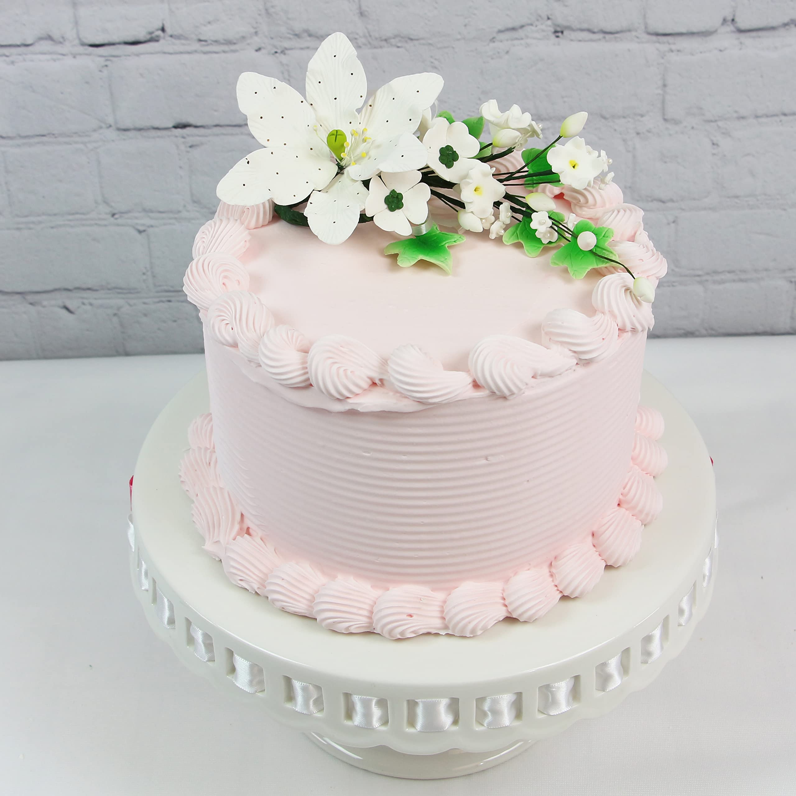 Chef Alan Tetreault White Sugar Cake Flowers - Wedding Cake & Easter Lily Topper Spray (1 Count) | Edible Decor for Cakes, Cupcakes & Desserts | Perfect for Weddings, Easter & Special Occasions