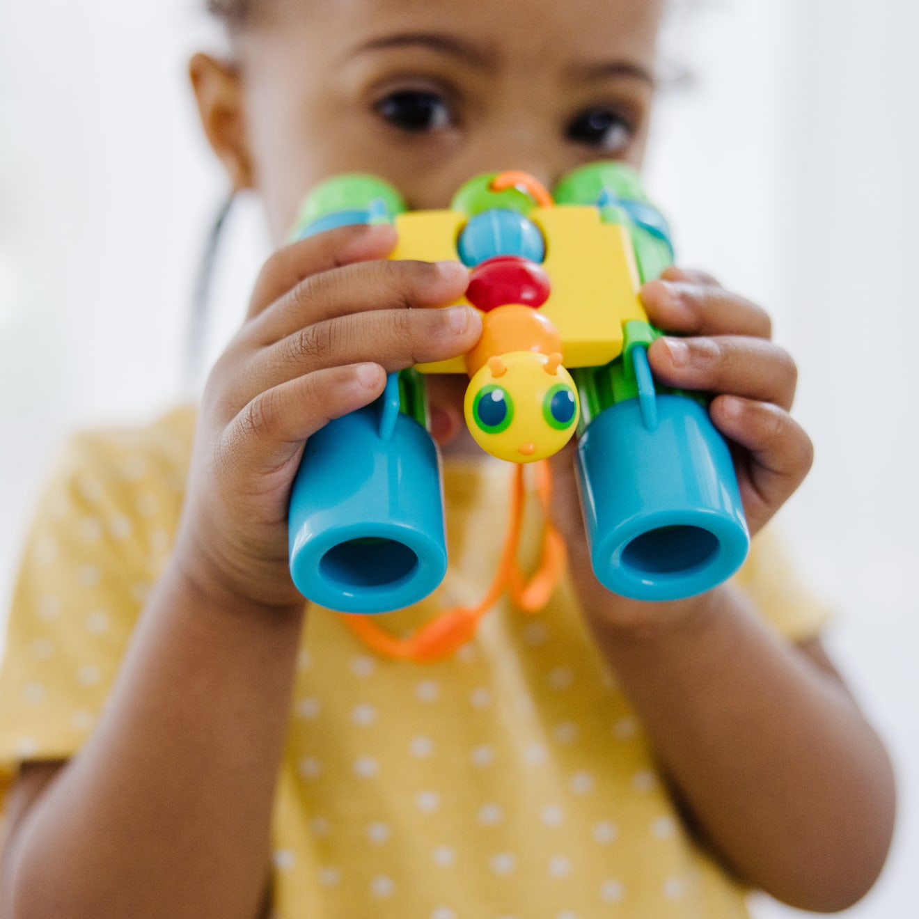 Giddy Buggy Binoculars for Kids - 8x21 Compact Binoculars with Case, Perfect for Bird Watching, Hiking, and Outdoor Adventures