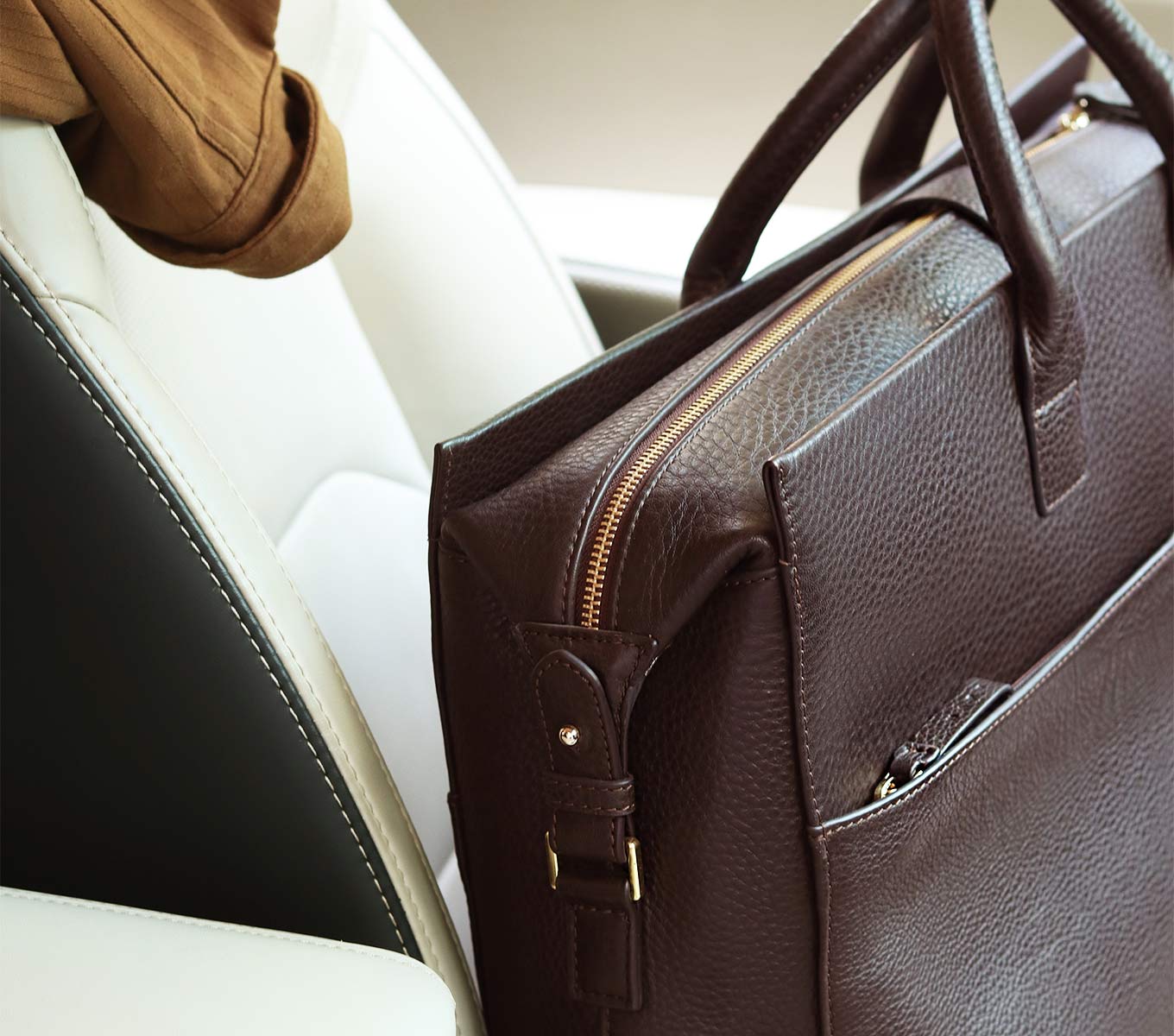 Crusader Large - Premium Quality Crusader for Home, Office & Outdoor Use | Durable & Stylish Design for Everyday Essentials