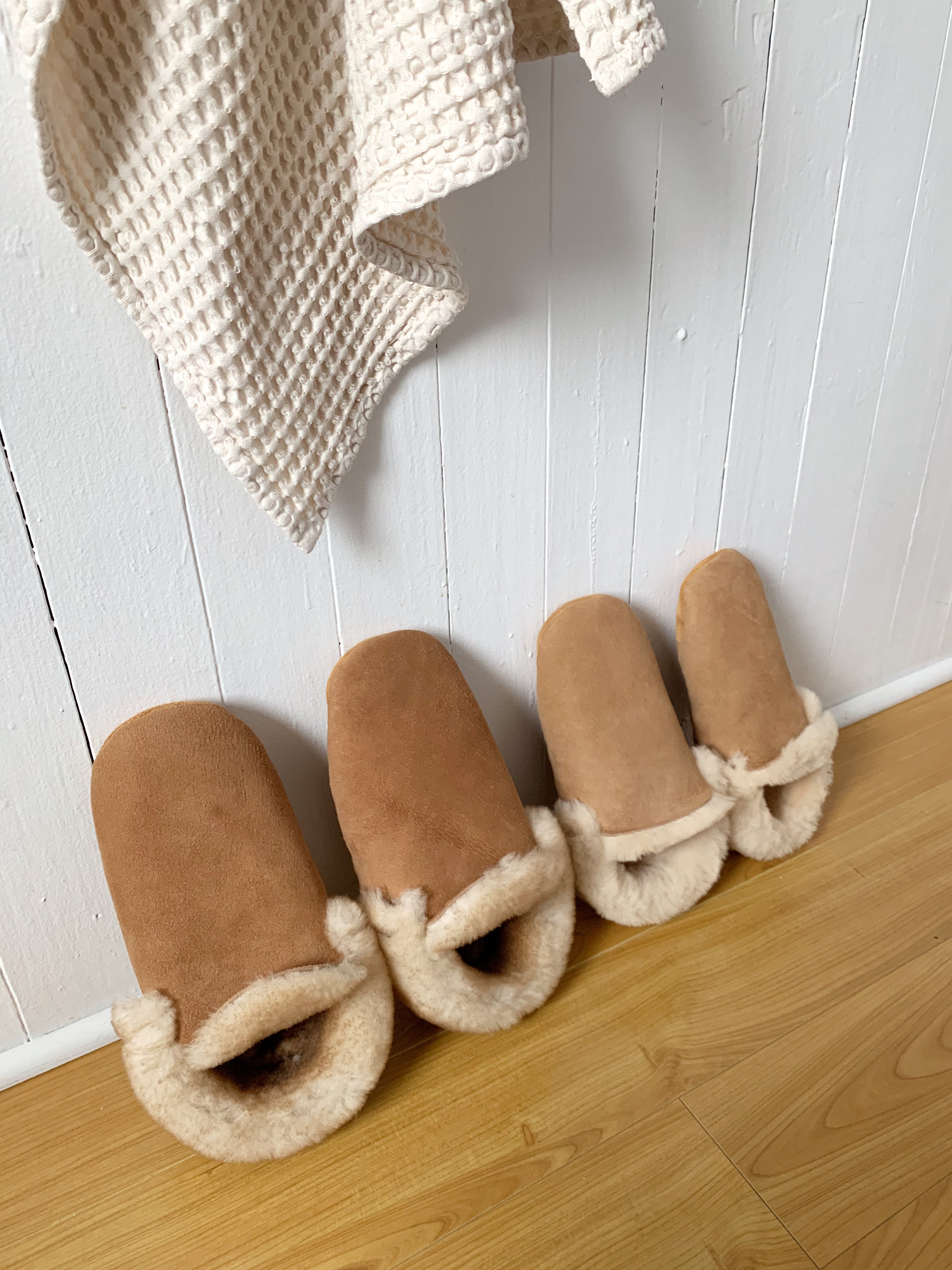 Cozy Sheepskin Pancake Slippers for Women & Men - Soft Indoor/Outdoor House Shoes - Perfect for Winter, Lounge & Home Comfort