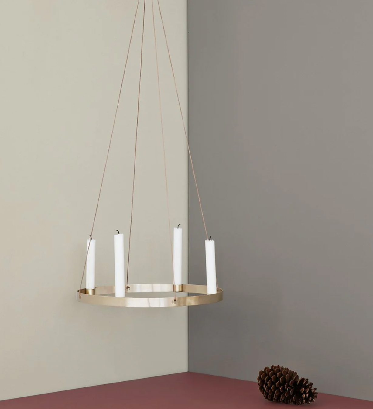 Modern Metal Circle Candle Holder for Home Decor - Elegant Table Centerpiece for Weddings, Parties & Romantic Dinners