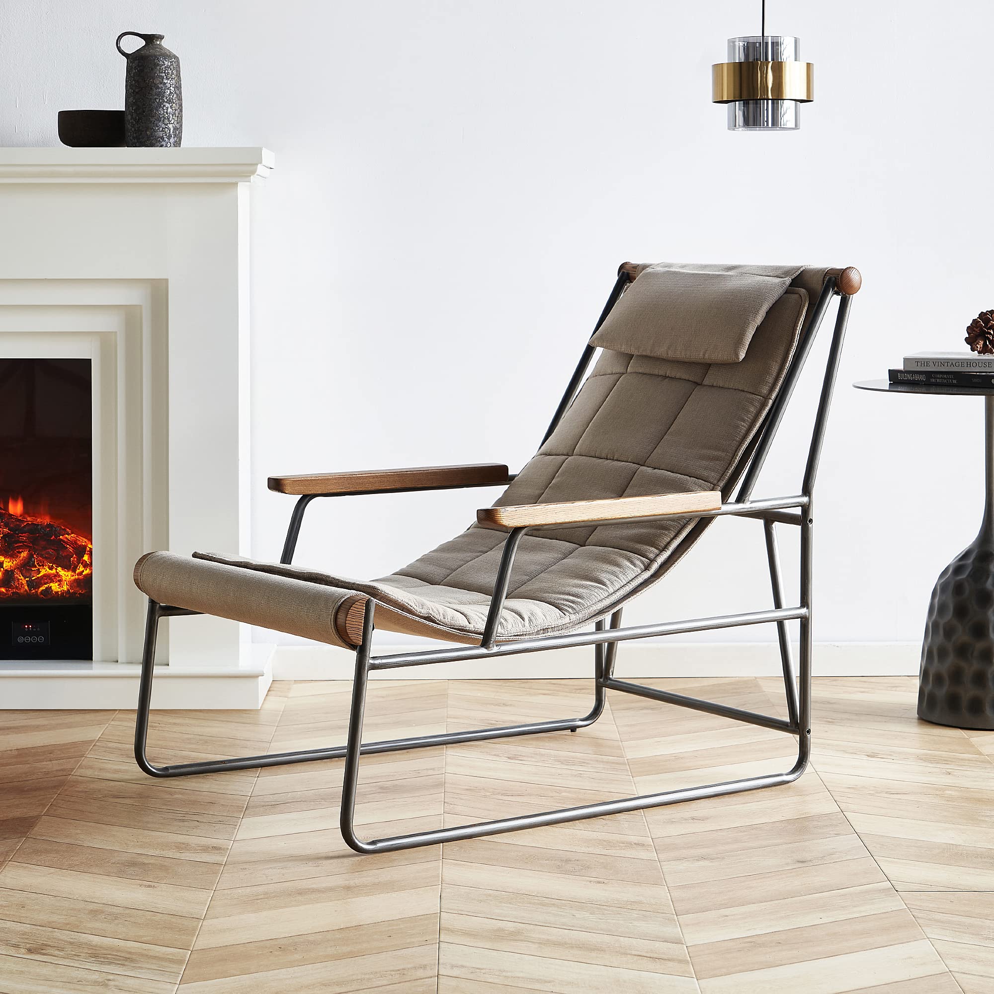Modern Oversized Lounge Chair with Iron Frame - Reclining Patio Chair for Indoor & Outdoor Use - Perfect for Backyard, Poolside, Living Room & Balcony Relaxation