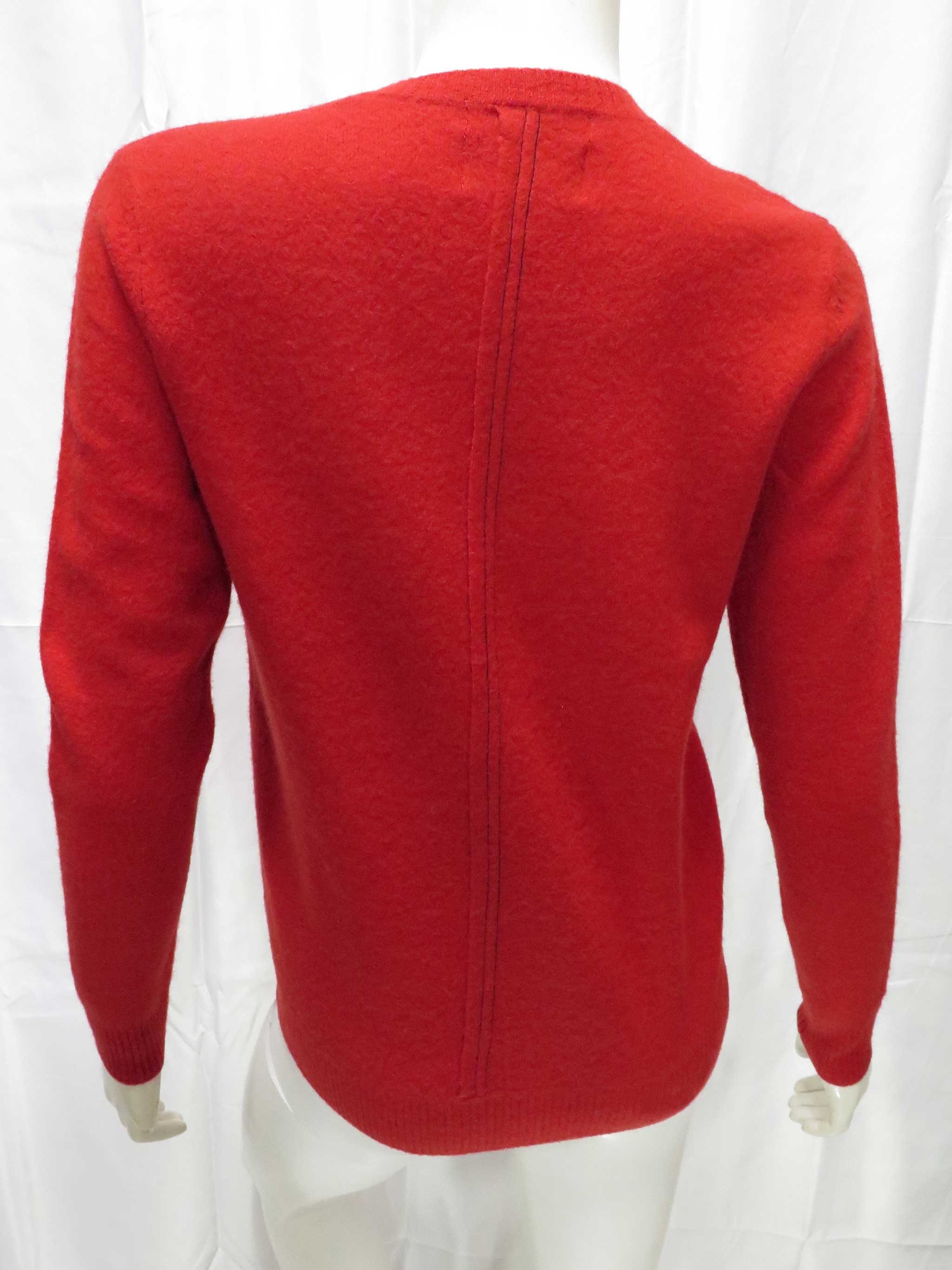 Fred Perry x Le Kilt Women's V-Neck Knit Sweater - Classic British Style for Casual Wear & Office Outfits