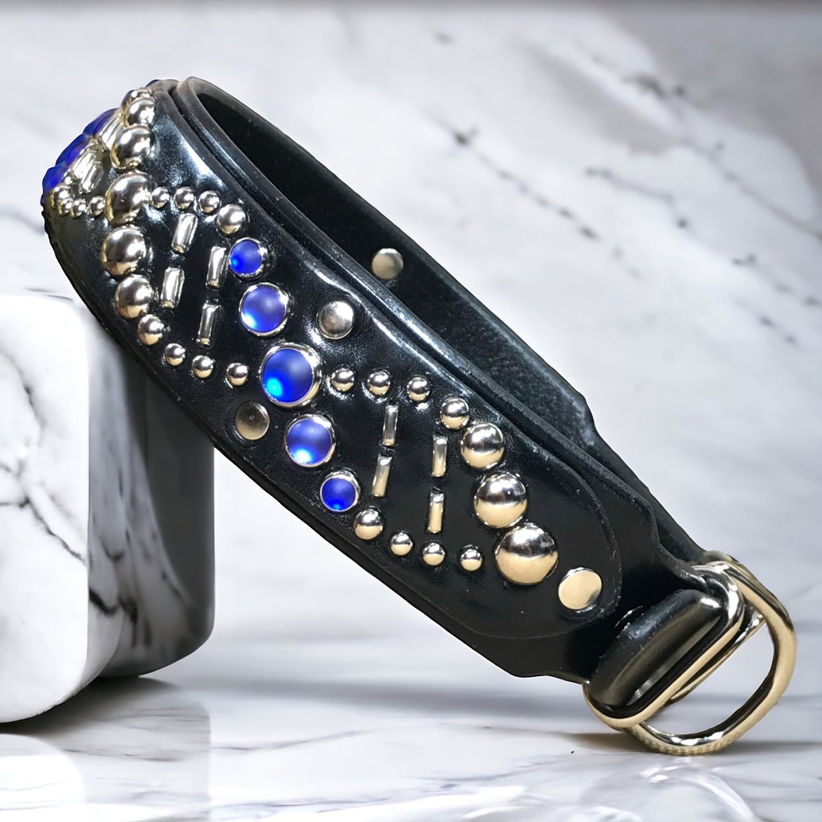 Premium Helix DNA Handcrafted Genuine Leather Dog Collar - Adjustable & Durable Pet Accessory for Walks, Training & Outdoor Adventures