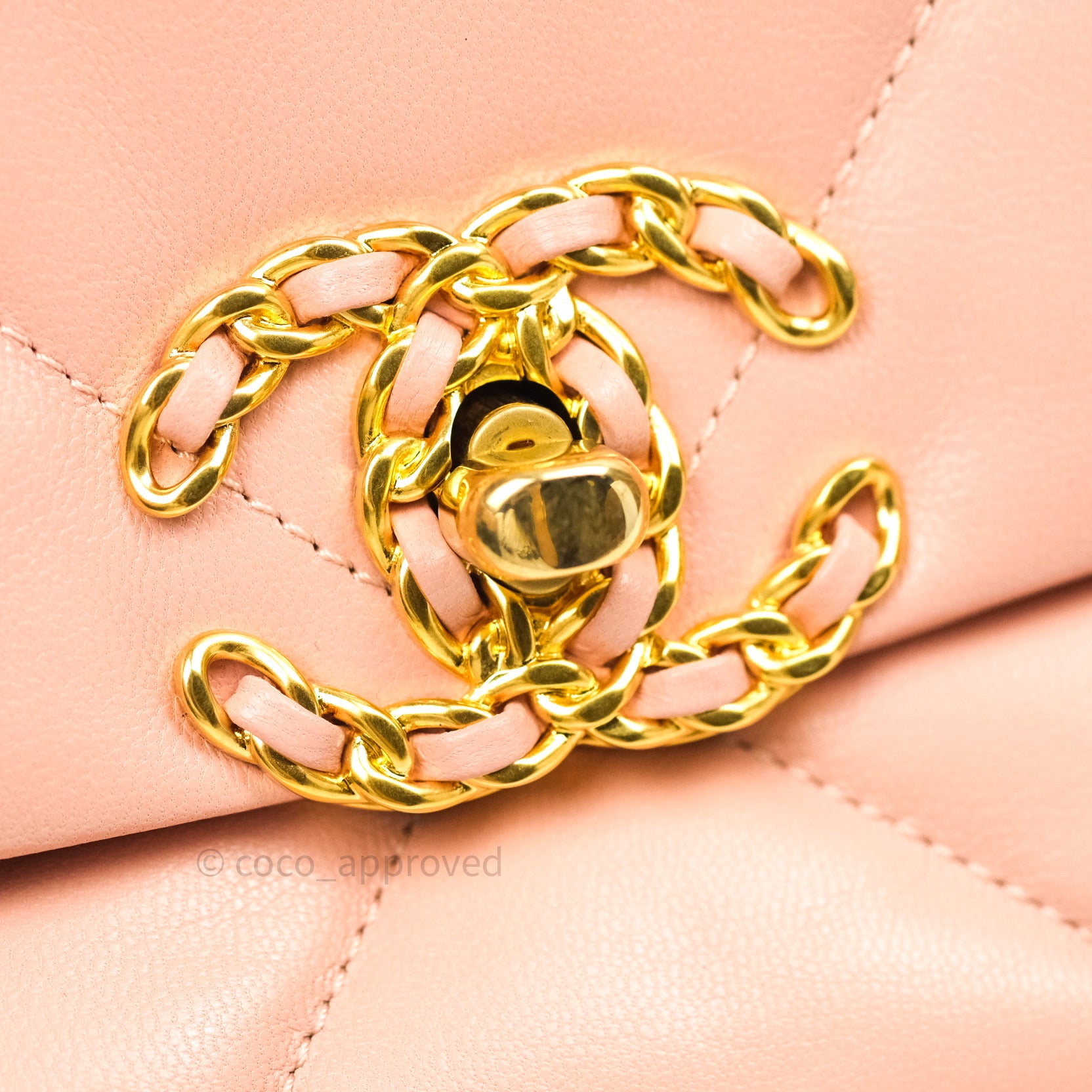 Chanel 19 Small Goatskin Handbag in Rose Pink with Mixed Hardware - Luxury Crossbody Bag for Women, Perfect for Date Night & Special Occasions