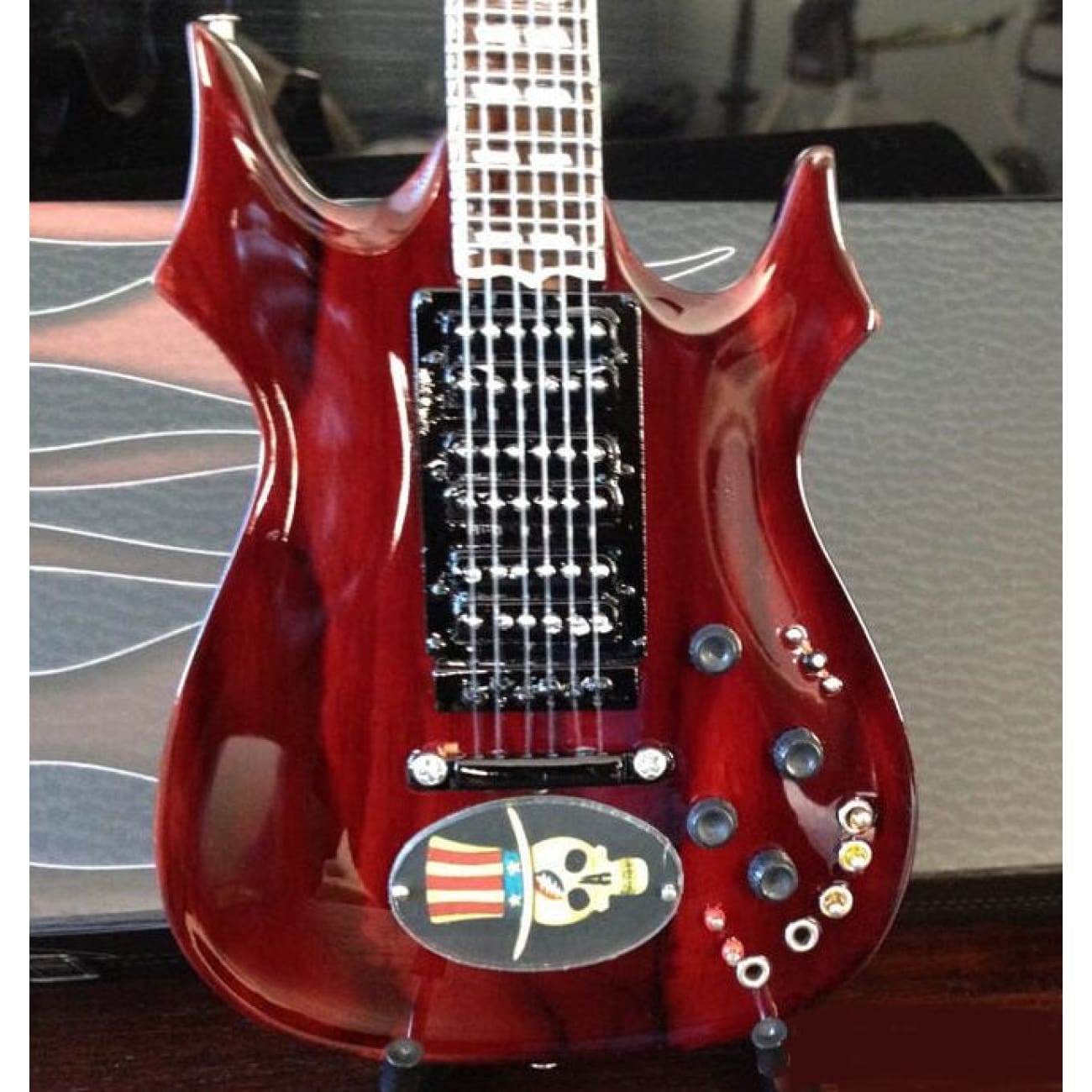 Jerry Garcia Top Hat Dead Head Tribute Mini Guitar Replica - Collectible Music Memorabilia for Grateful Dead Fans & Guitar Enthusiasts - Perfect for Home Decor, Music Room Display, and Gift Giving