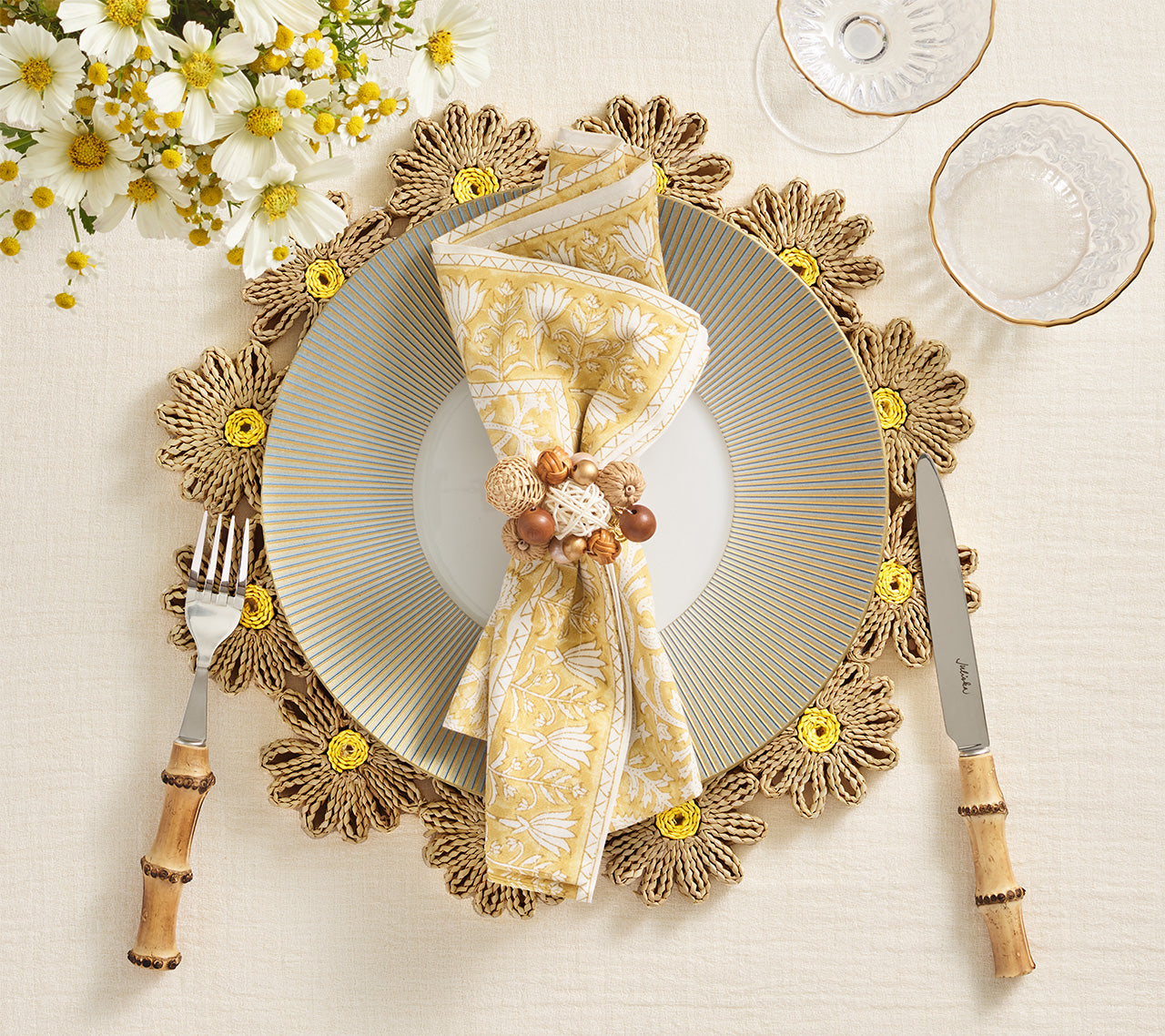 Natural & Yellow Daisy Placemats Set of 4 - Waterproof Round Table Mats for Dining, Kitchen, Picnic, and Outdoor Use