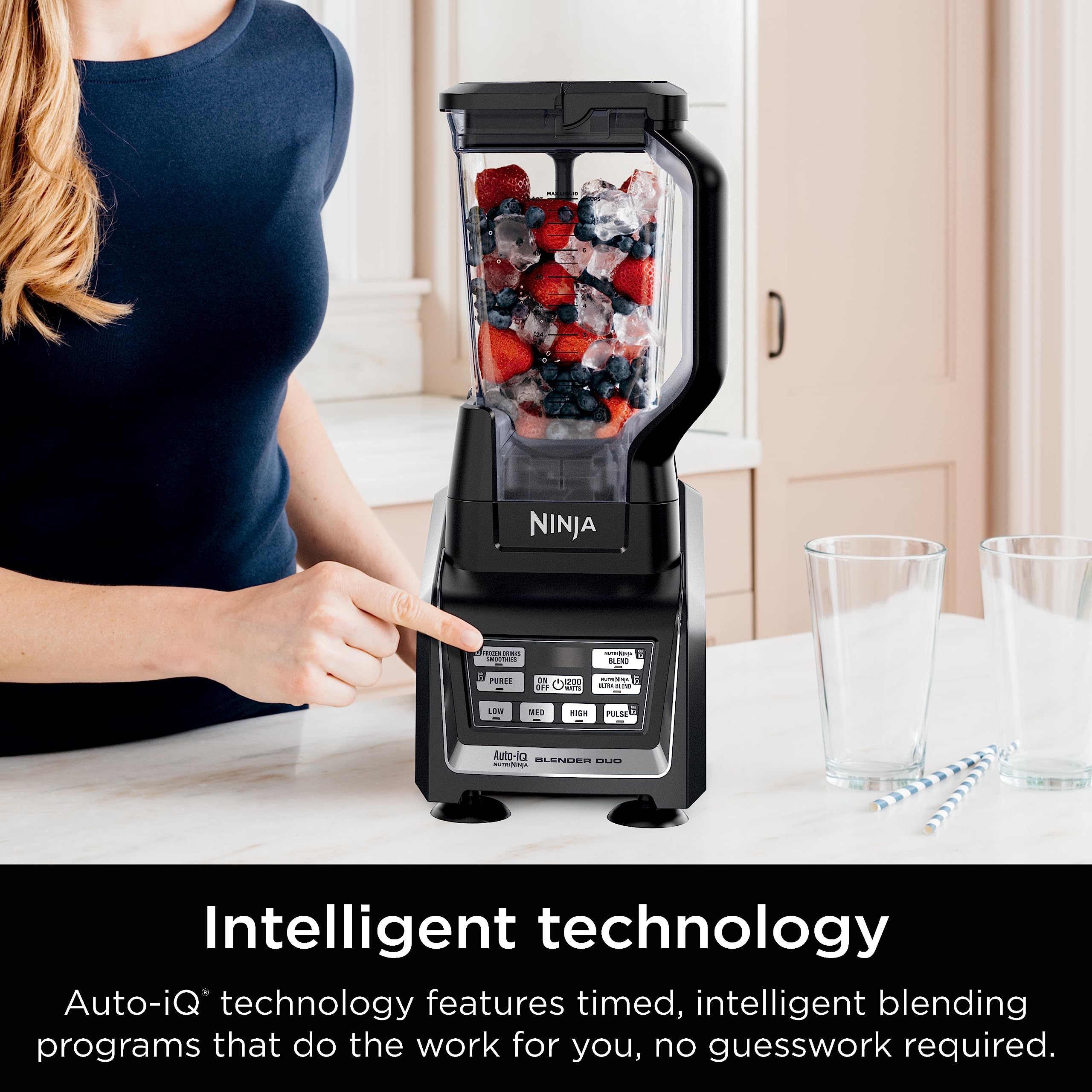 Ninja BL642 Nutri Ninja 1200W Auto-iQ Blender with 72oz Pitcher & To-Go Cups (18/24/32oz) - Perfect for Smoothies, Protein Shakes, Meal Prep & Frozen Drinks - Dishwasher Safe Countertop Blender for Home, Gym & Office Use - Black