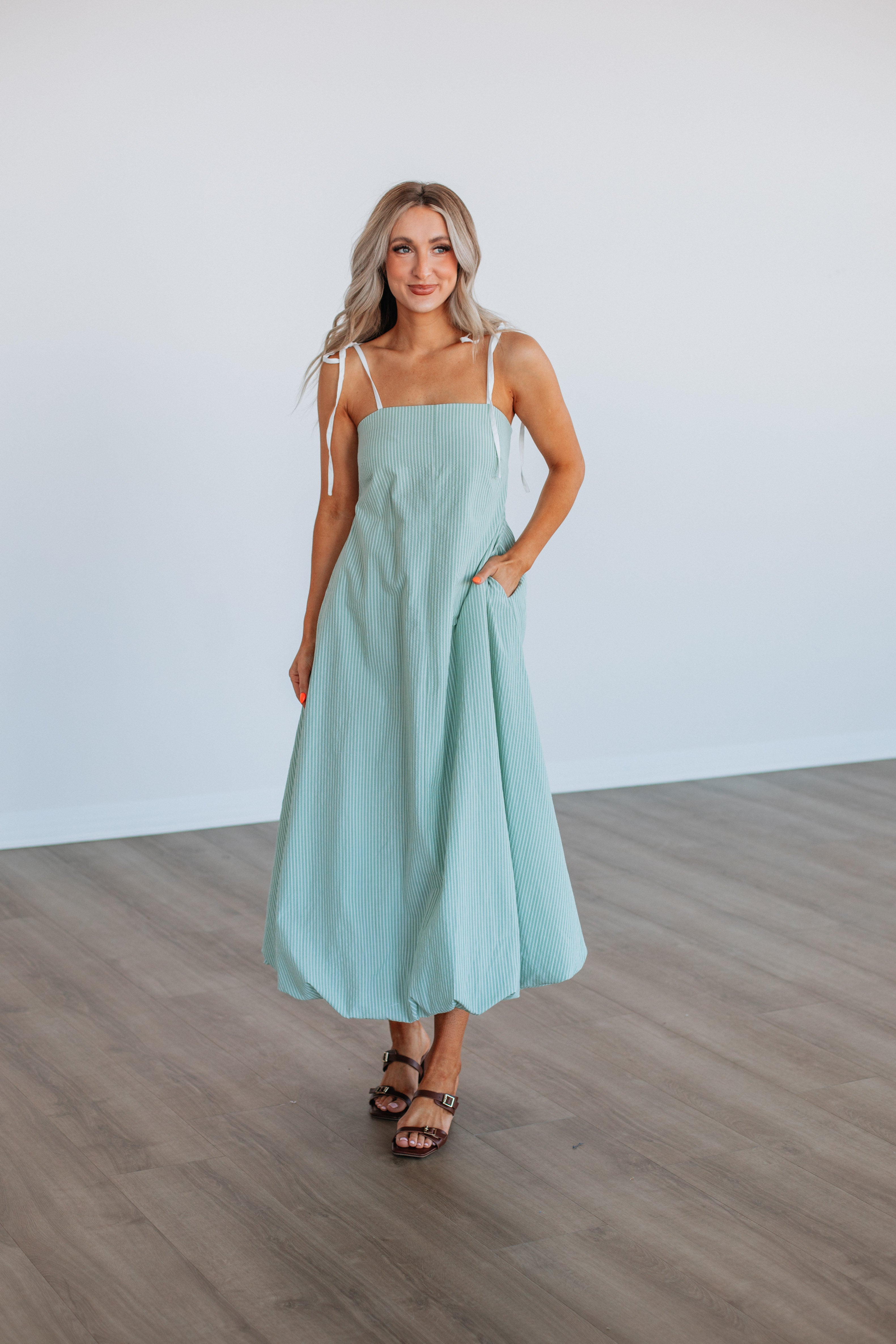 Bay Striped Maxi Dress for Women - Flowy Summer Beach Dress with Pockets | Perfect for Vacations, Parties & Casual Outings