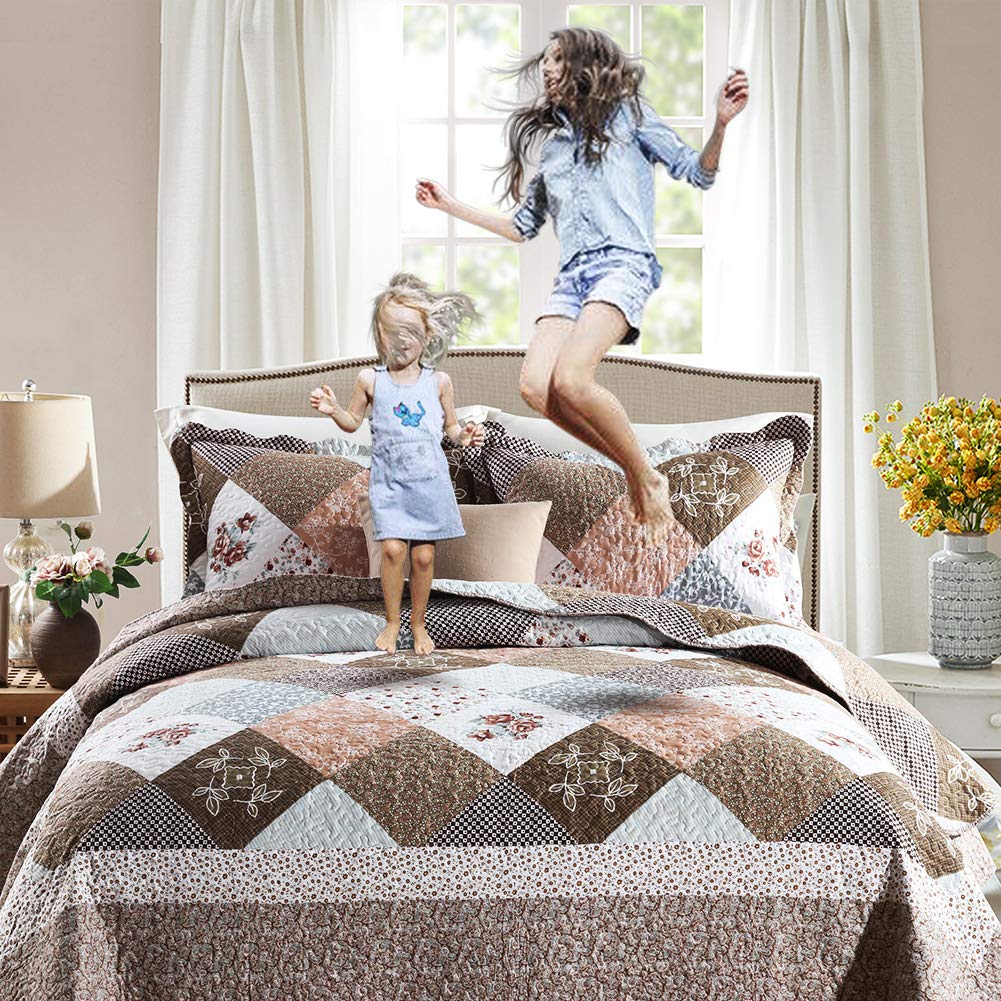 NEWLAKE Queen Size Quilt Bedspread Set - Reversible Checkered Floral Design, 3-Piece Bedding Coverlet for Cozy Bedroom Decor | Perfect for Guest Rooms, Master Bedrooms & Seasonal Home Styling