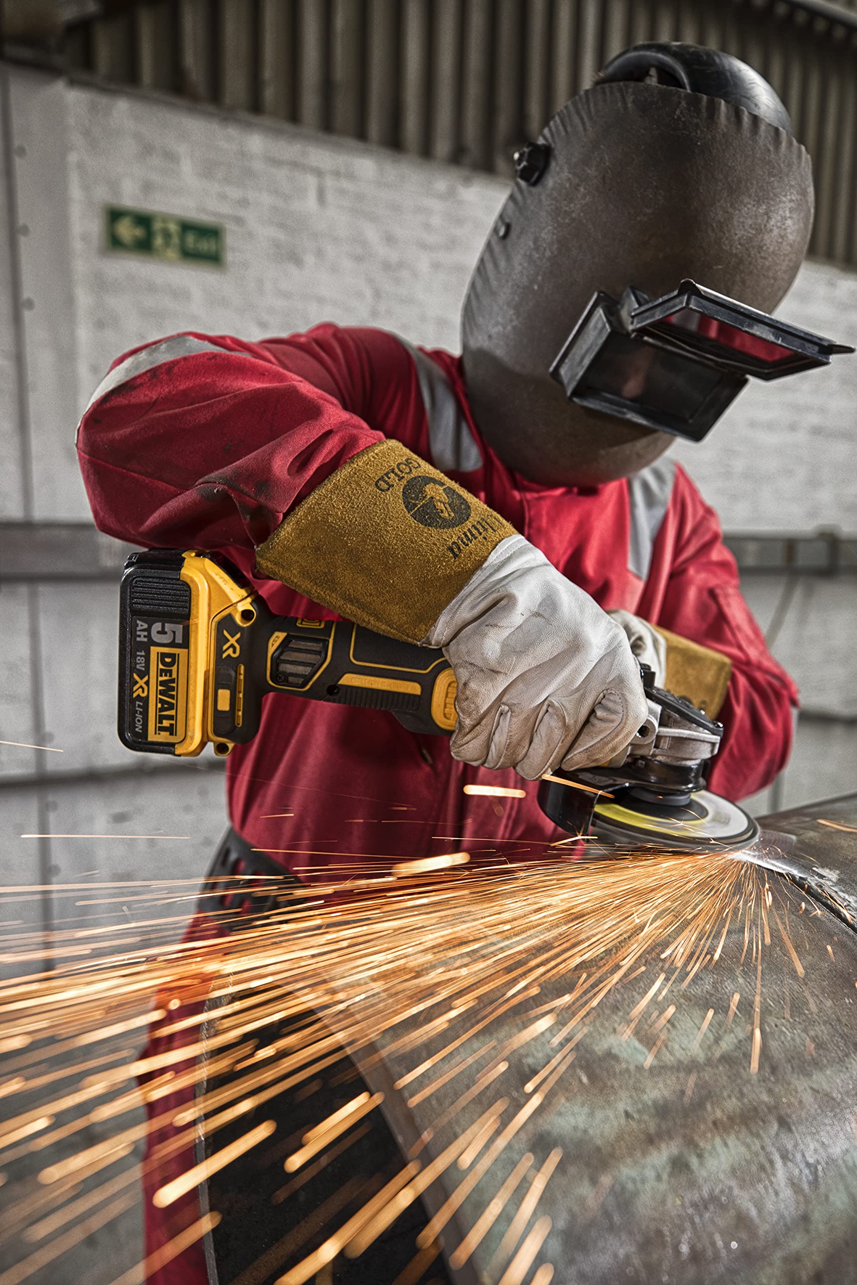 DeWalt DCG405NT-XJ 18V Brushless Angle Grinder with 125mm Disc & Case - Perfect for Metal Cutting, Grinding, and Polishing in Construction and DIY Projects