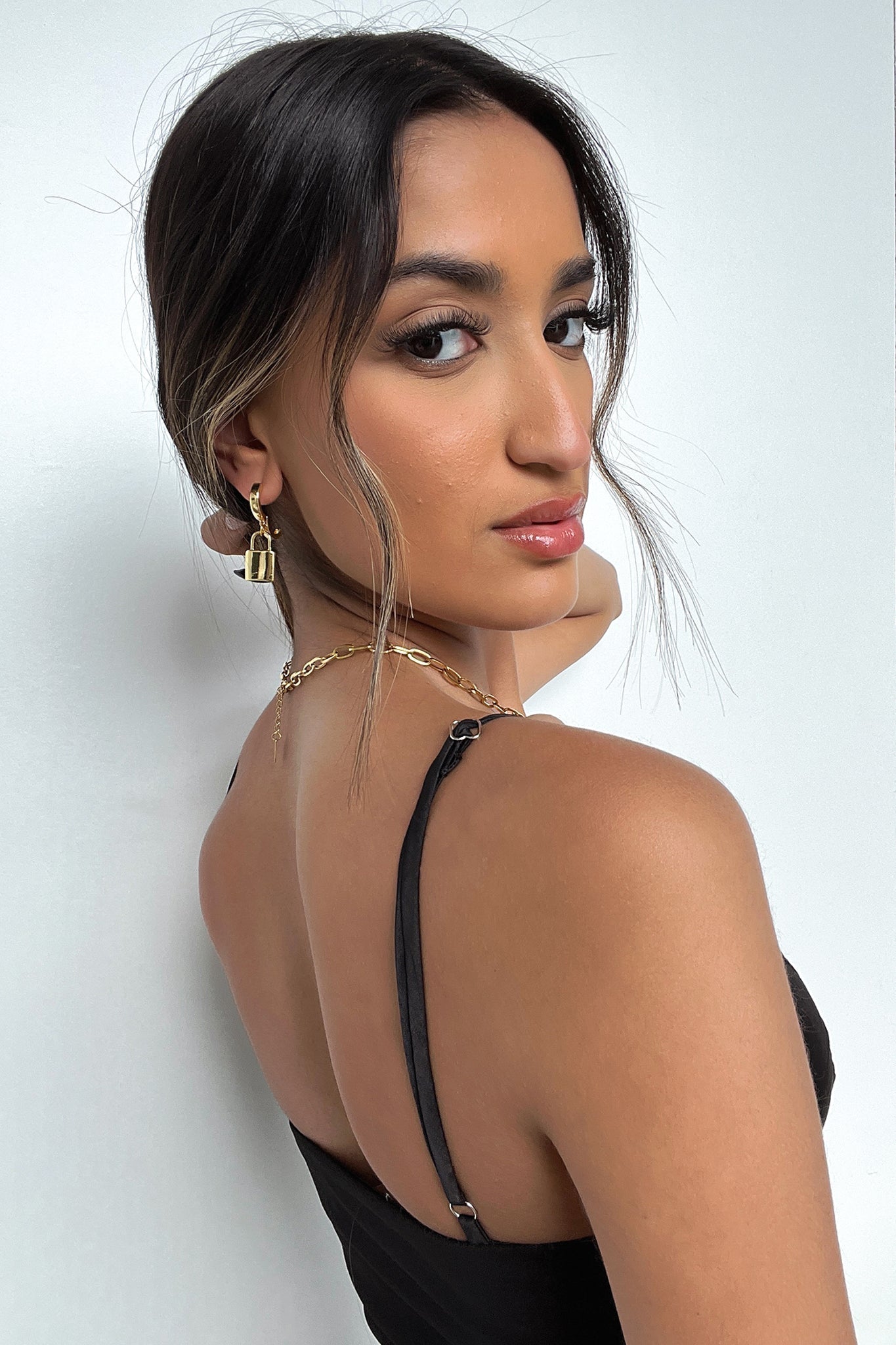 Harlem Earrings - 18k Gold Plated Hoop Earrings for Women | Elegant Everyday Jewelry for Work, Parties & Special Occasions