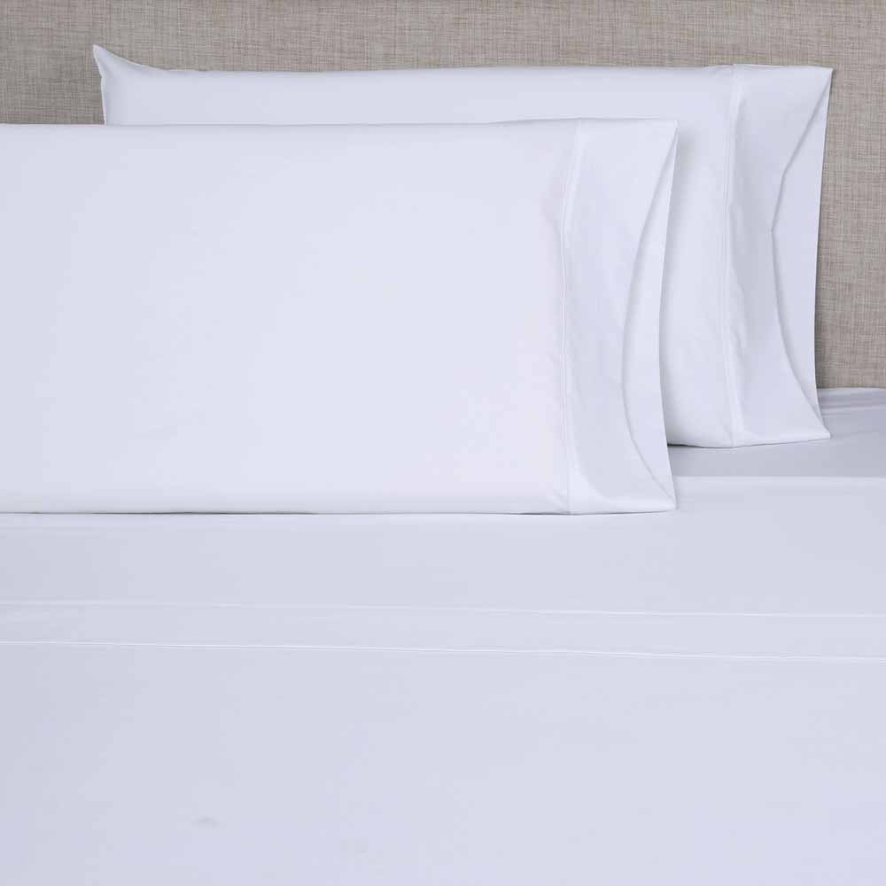 Affluence 300 Thread Count Cotton Polyester Blend Queen Size Sheet Set - Soft Breathable Bed Sheets for Comfortable Sleep - Perfect for Master Bedroom, Guest Room & Dorm (White)