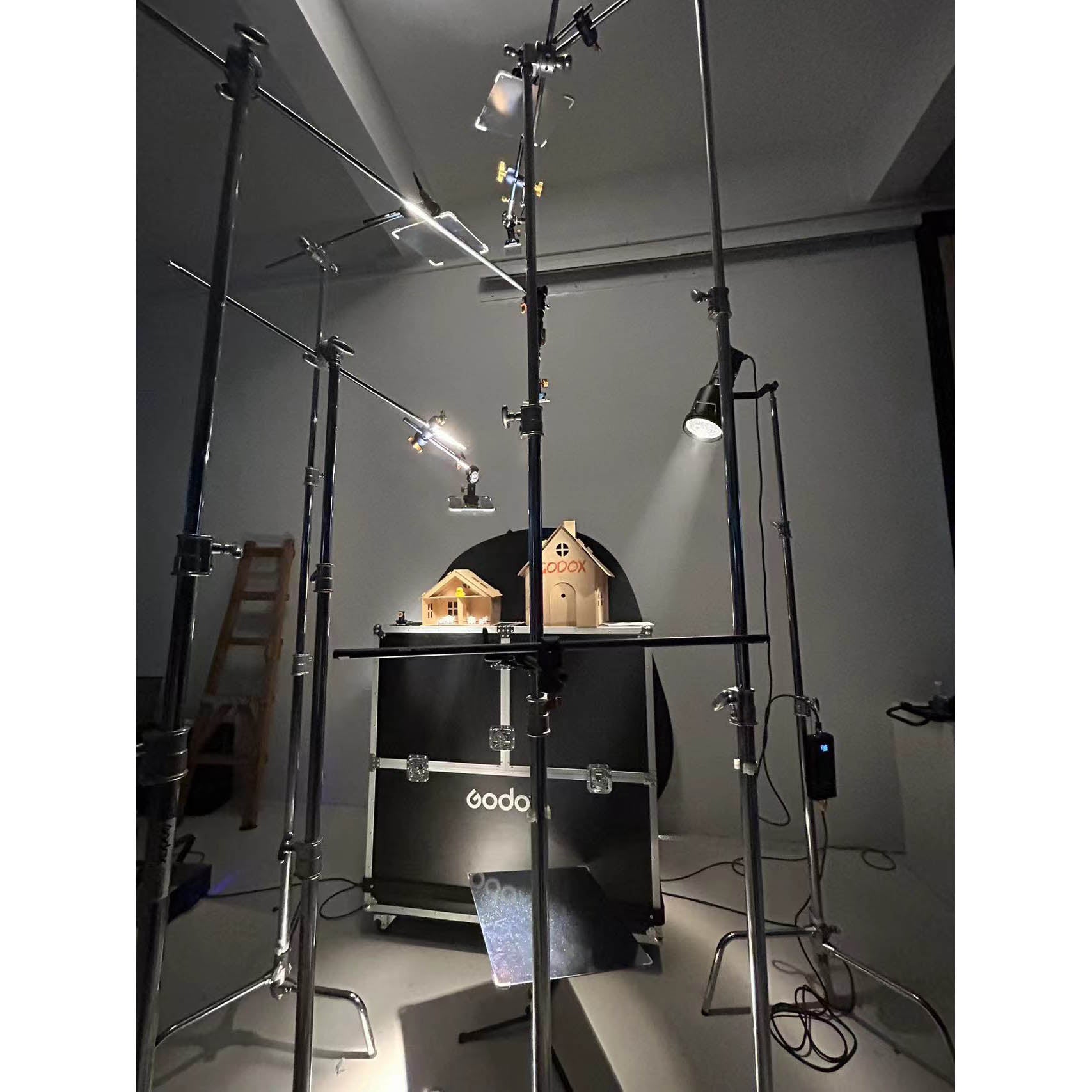 KNOWLED LiteFlow50 50x50cm Cine Light Reflector Panel Kit - Professional Photography Lighting Diffuser for Studio, Film & Video Production - Perfect for Portraits, Product Shots & YouTube Videos
