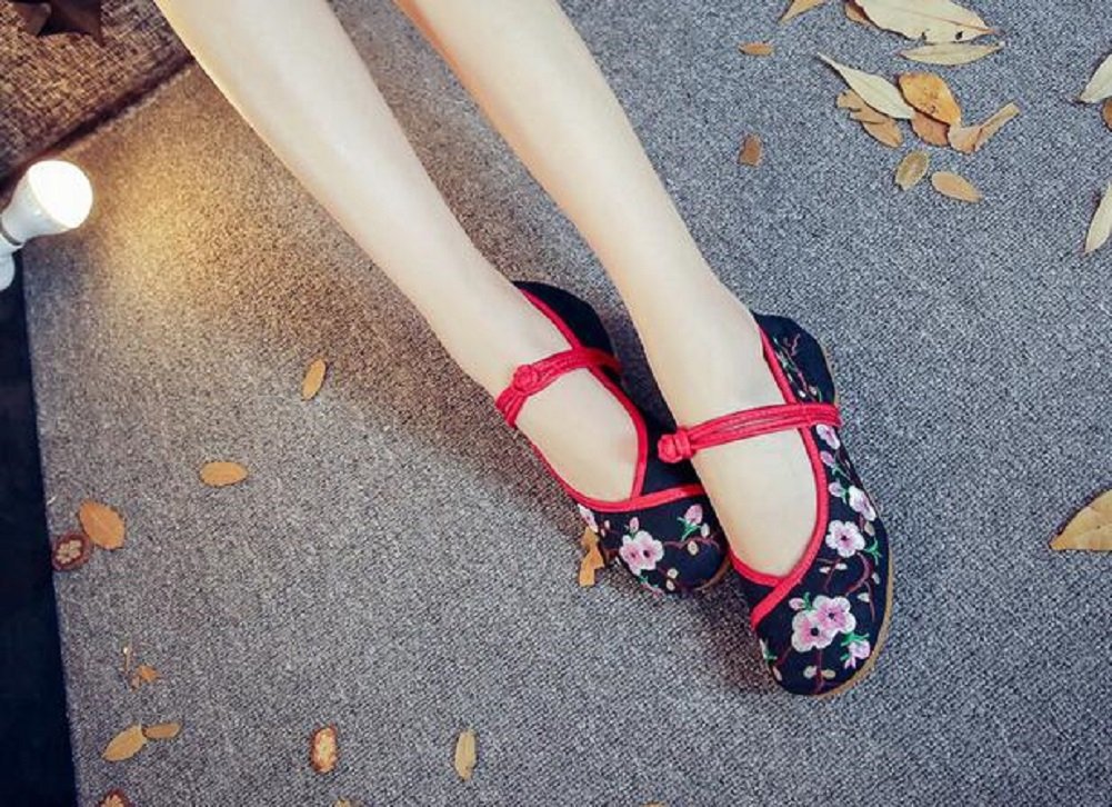 Vintage Chinese Style Embroidered Women's Flats - Comfortable Rubber Sole Casual Shoes for Daily Wear, Traditional Outfits & Special Occasions