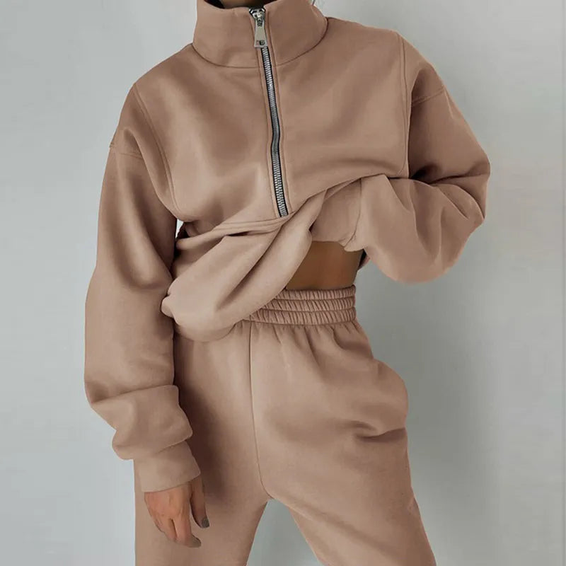 Stylish & Comfortable Women's 2-Piece Hooded Tracksuit Set - Casual Streetwear Outfit with Loose Hoodie & Straight Leg Pants | Perfect for Gym, Running, Travel & Everyday Wear