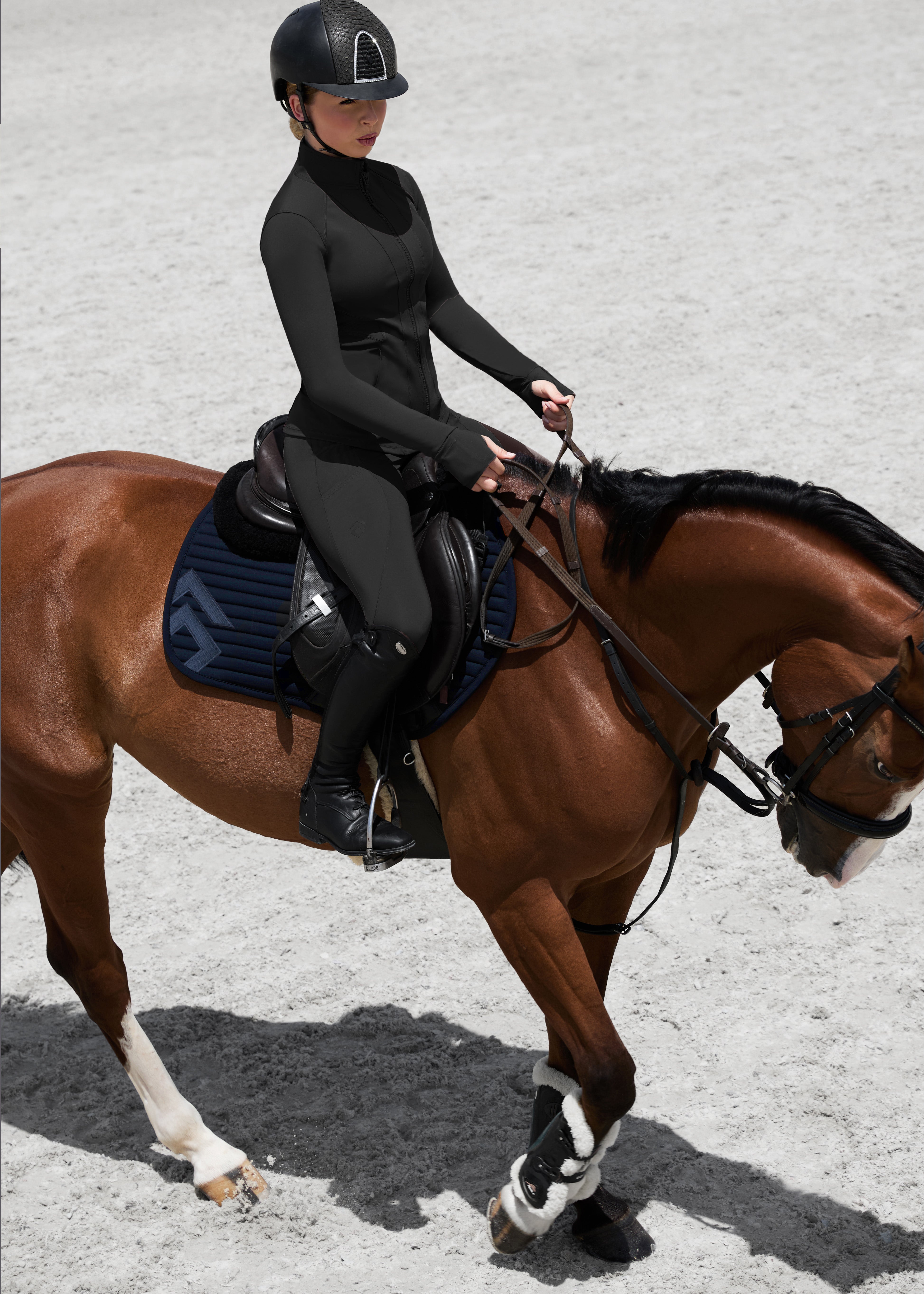 Premium Navy Core Saddle Cloth - High-Quality Equestrian Saddle Pad for Horse Riding, Training & Show Jumping | Durable & Comfortable for English & Western Riding Styles