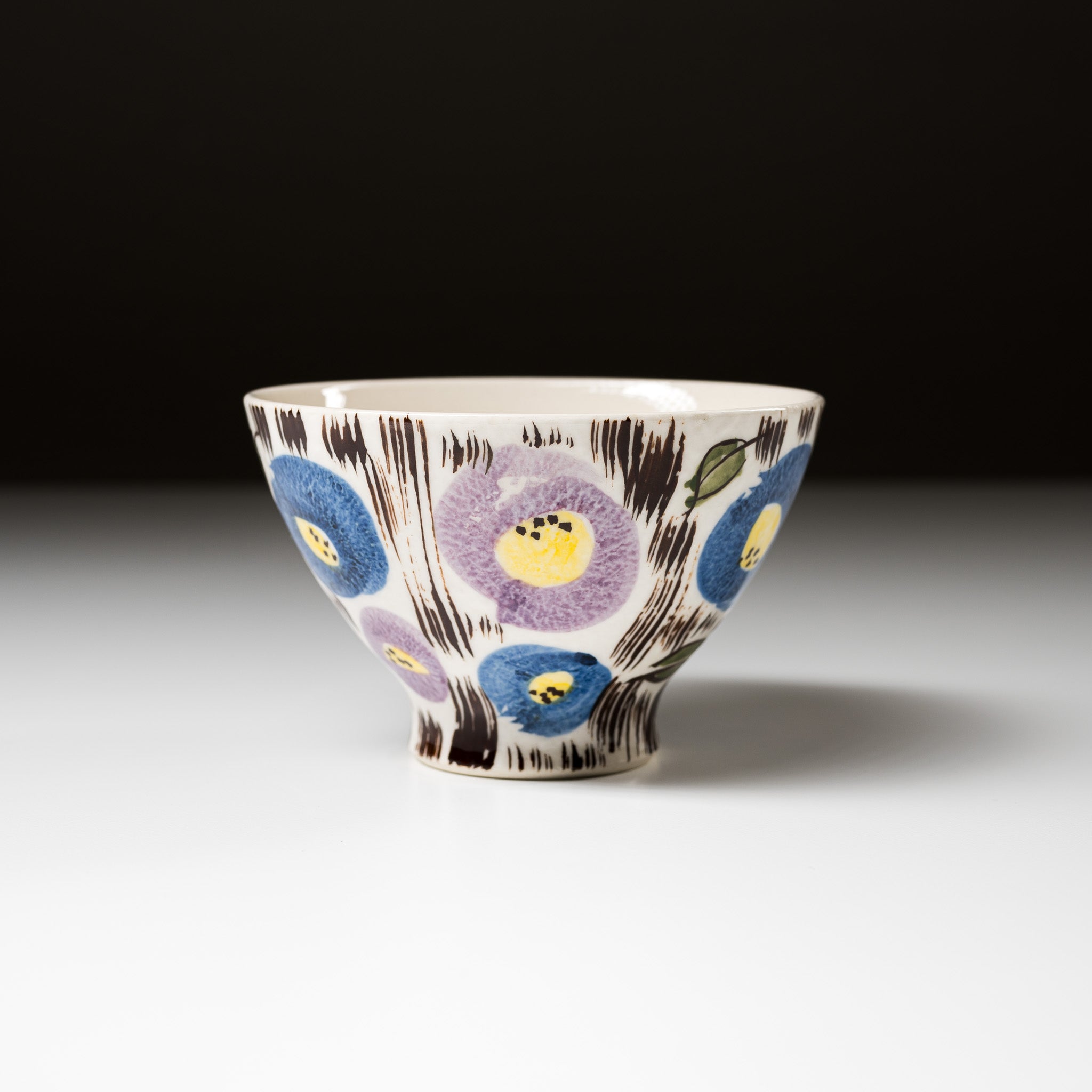 Premium Handcrafted Hasami Ware Rice Bowl - Hakehanamon Floral Pattern Ceramic Tea Bowl | Perfect for Japanese Cuisine, Tea Ceremonies & Home Dining