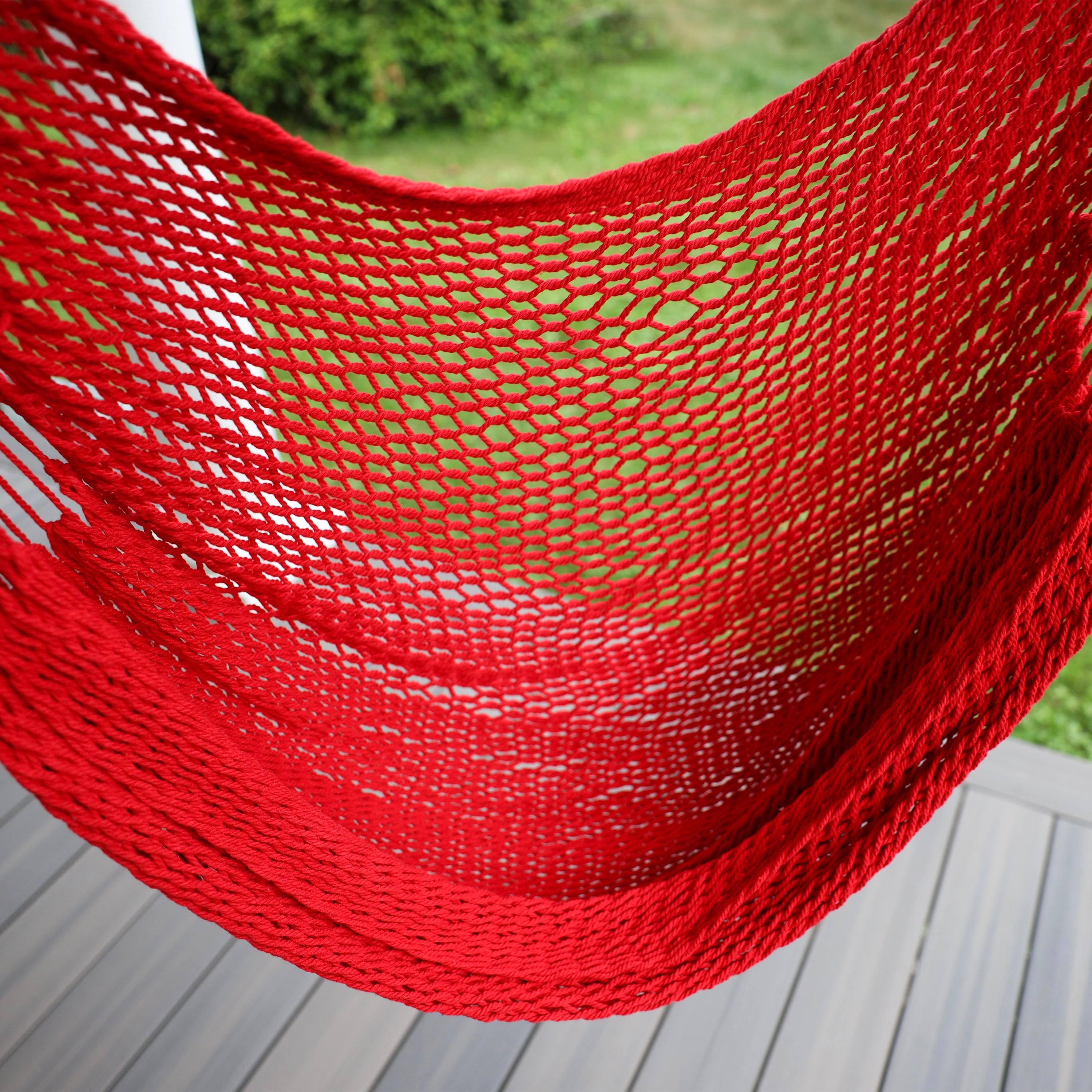 Bliss Hammocks BHC 412R Island Rope Hammock Chair with Spreader Bar & Hanging Hardware - 40 Inch Wide, 265 Lb Weight Capacity (Red) - Perfect for Patio, Backyard, Porch, and Indoor Relaxation